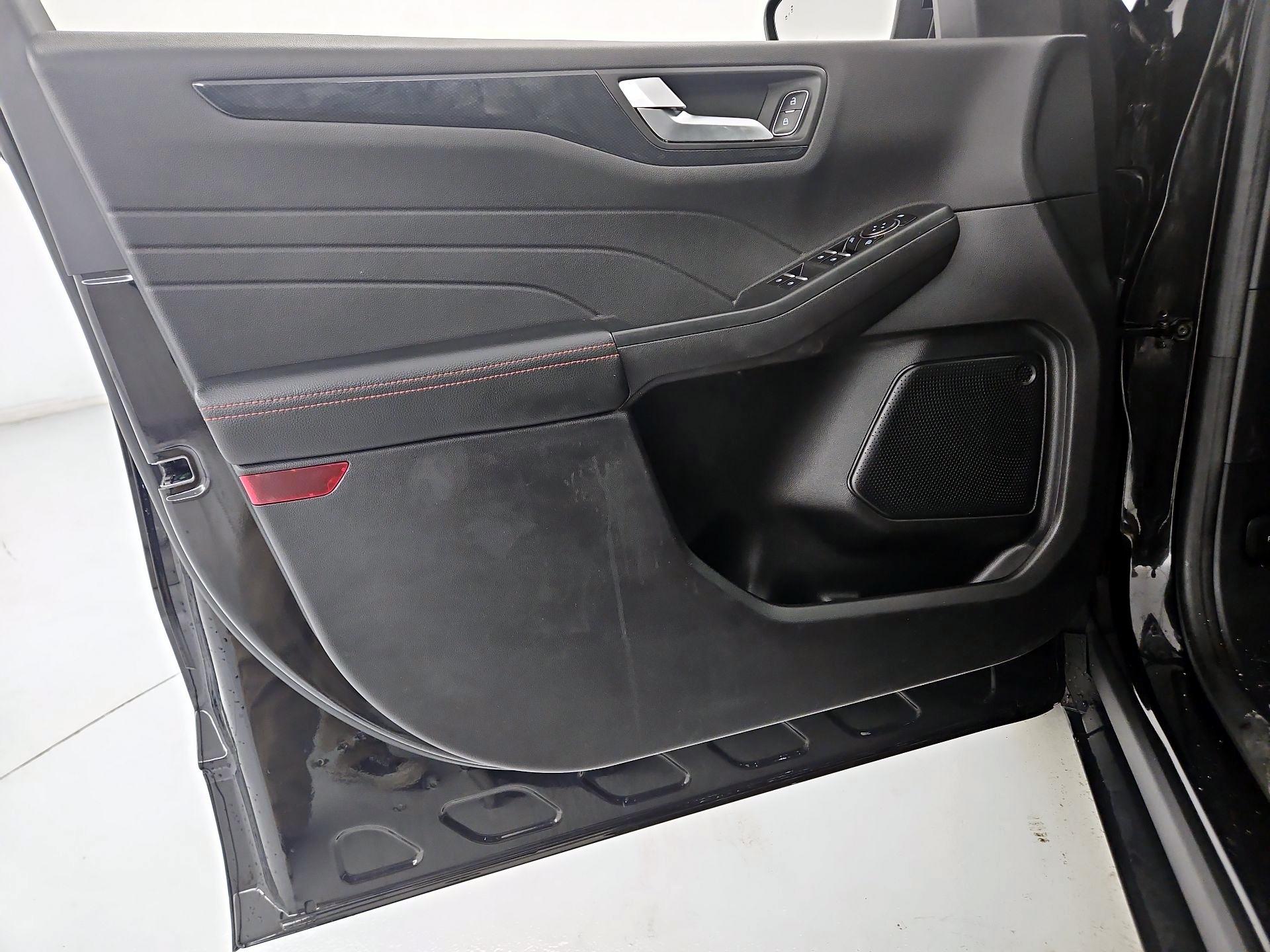 Thumbnail: 2023 Ford Escape - 12