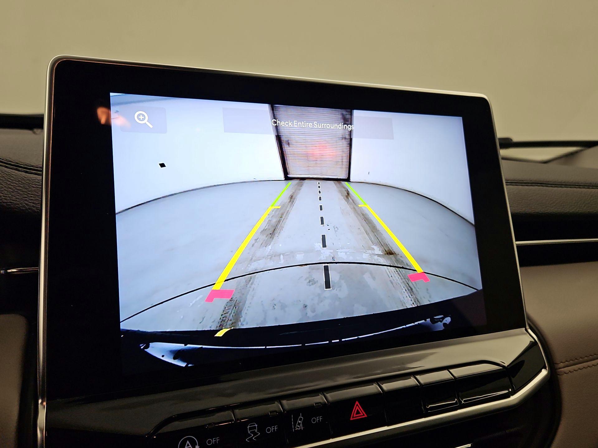 Thumbnail: 2022 Jeep Compass - 14