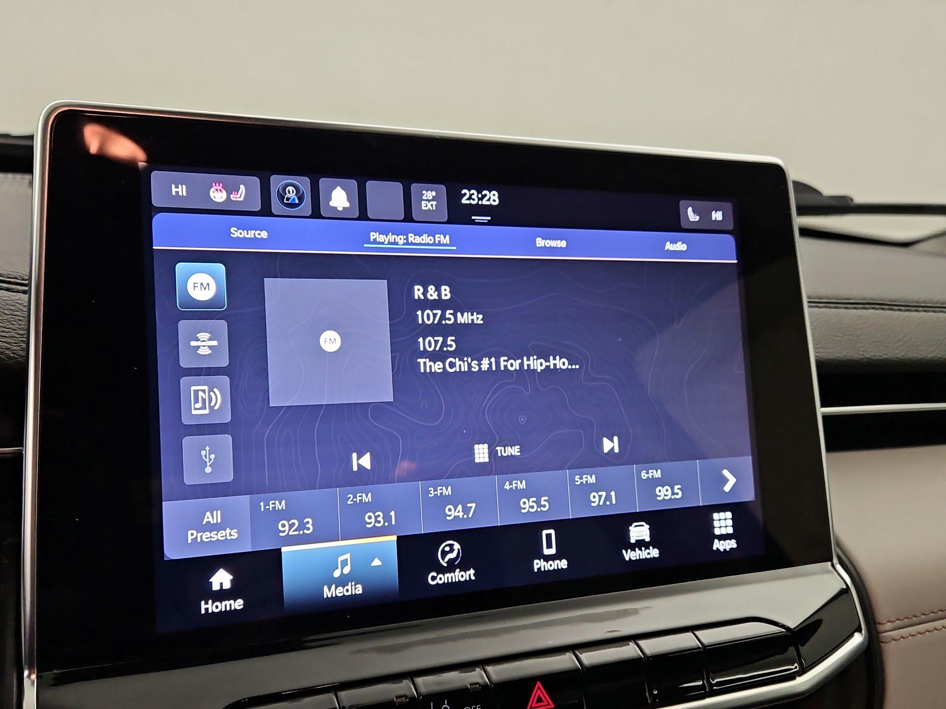 Thumbnail: 2022 Jeep Compass - 15