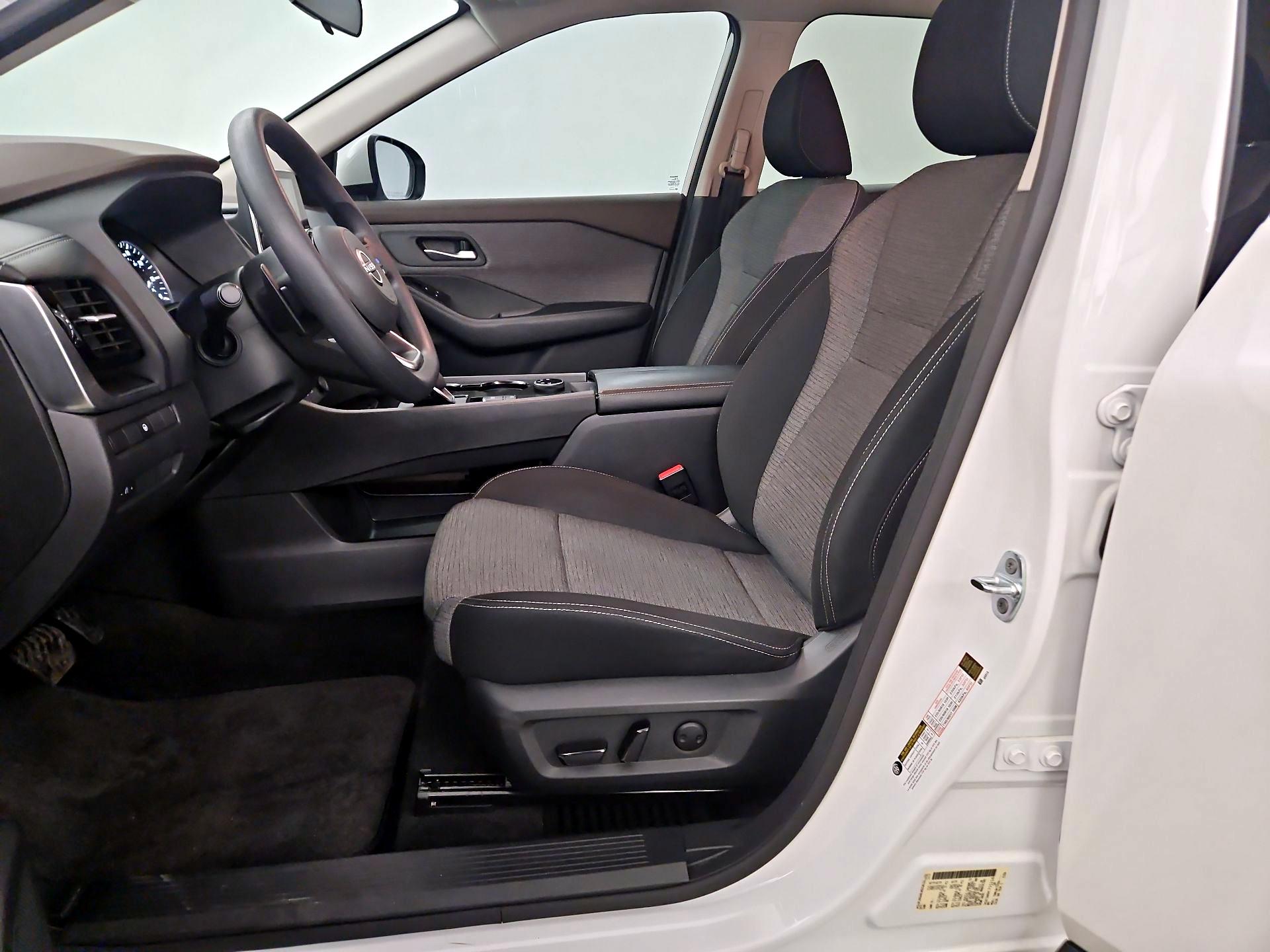 Thumbnail: 2023 Nissan Rogue - 11