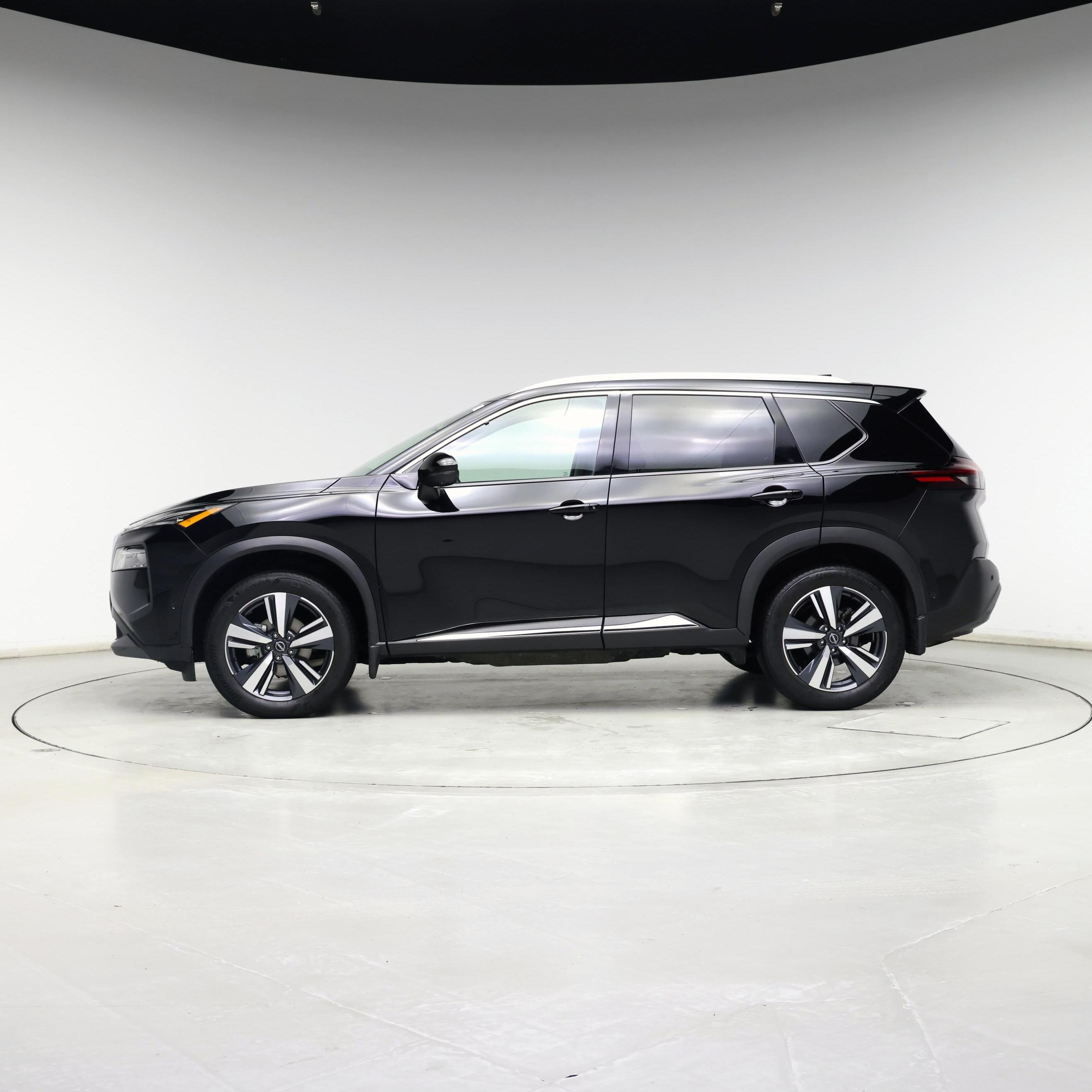 Thumbnail: 2023 Nissan Rogue - 3