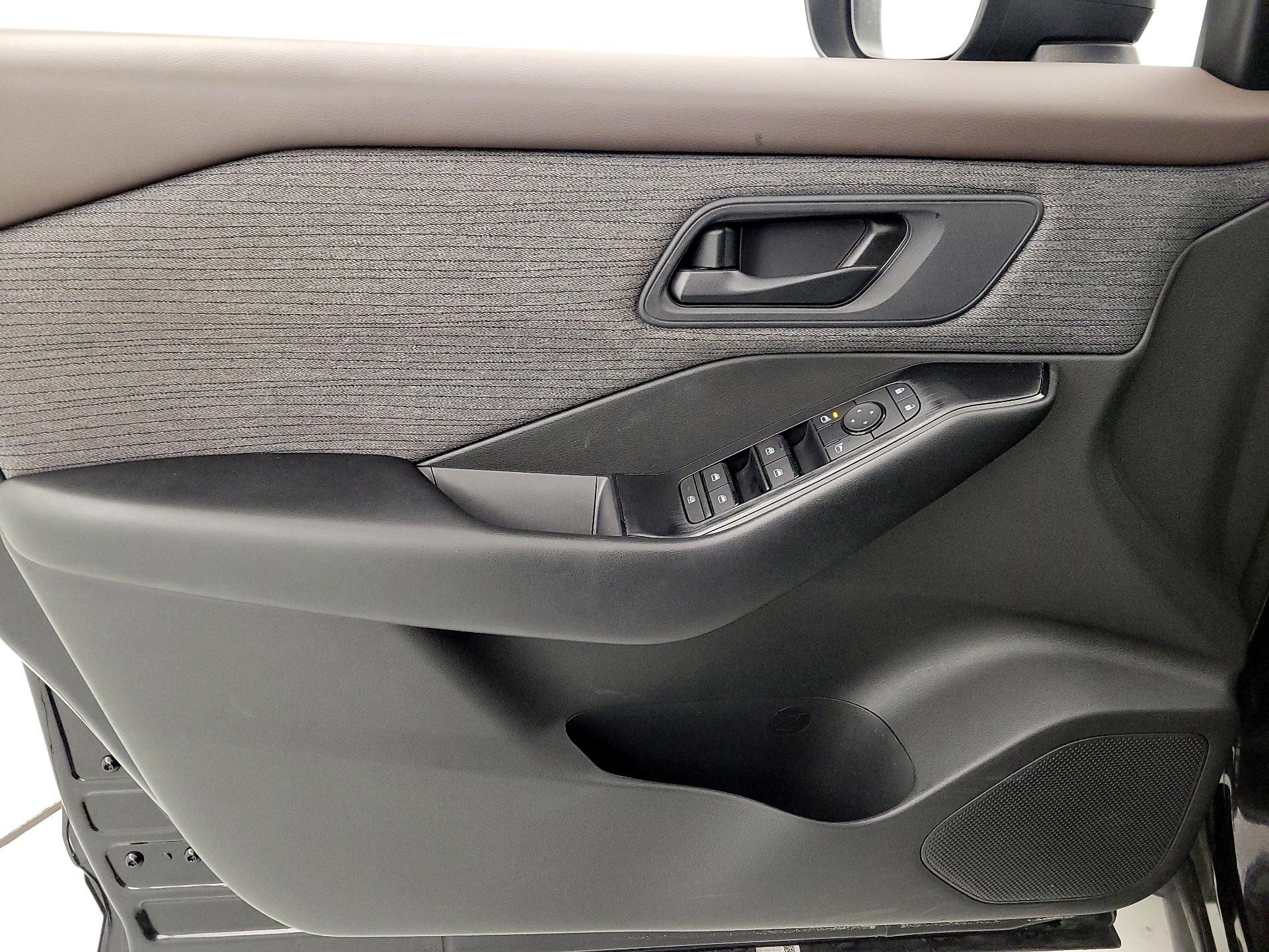 Thumbnail: 2023 Nissan Rogue - 12