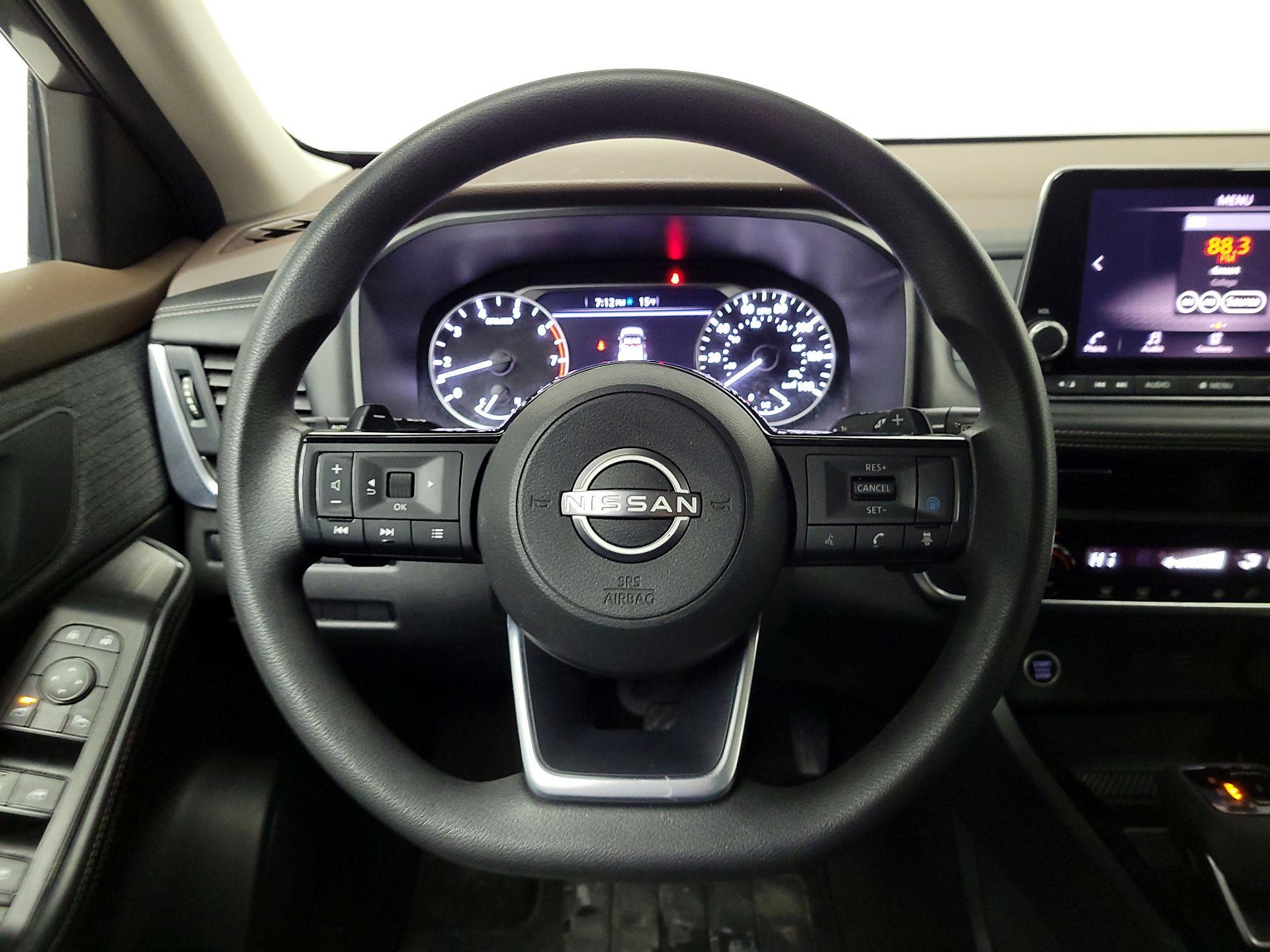 Thumbnail: 2023 Nissan Rogue - 10