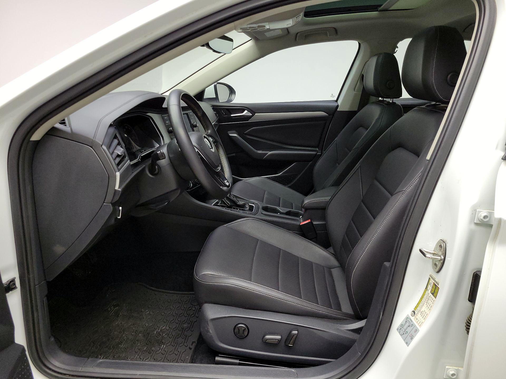 Thumbnail: 2021 Volkswagen Jetta - 9