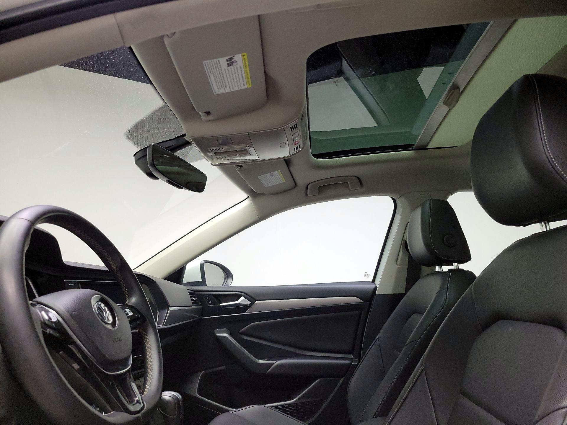 Thumbnail: 2021 Volkswagen Jetta - 17