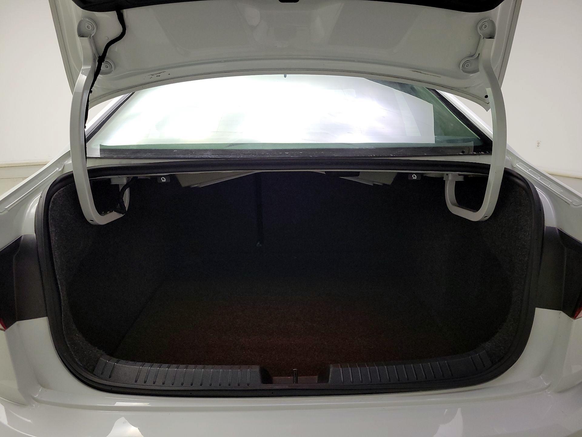 Thumbnail: 2021 Volkswagen Jetta - 19