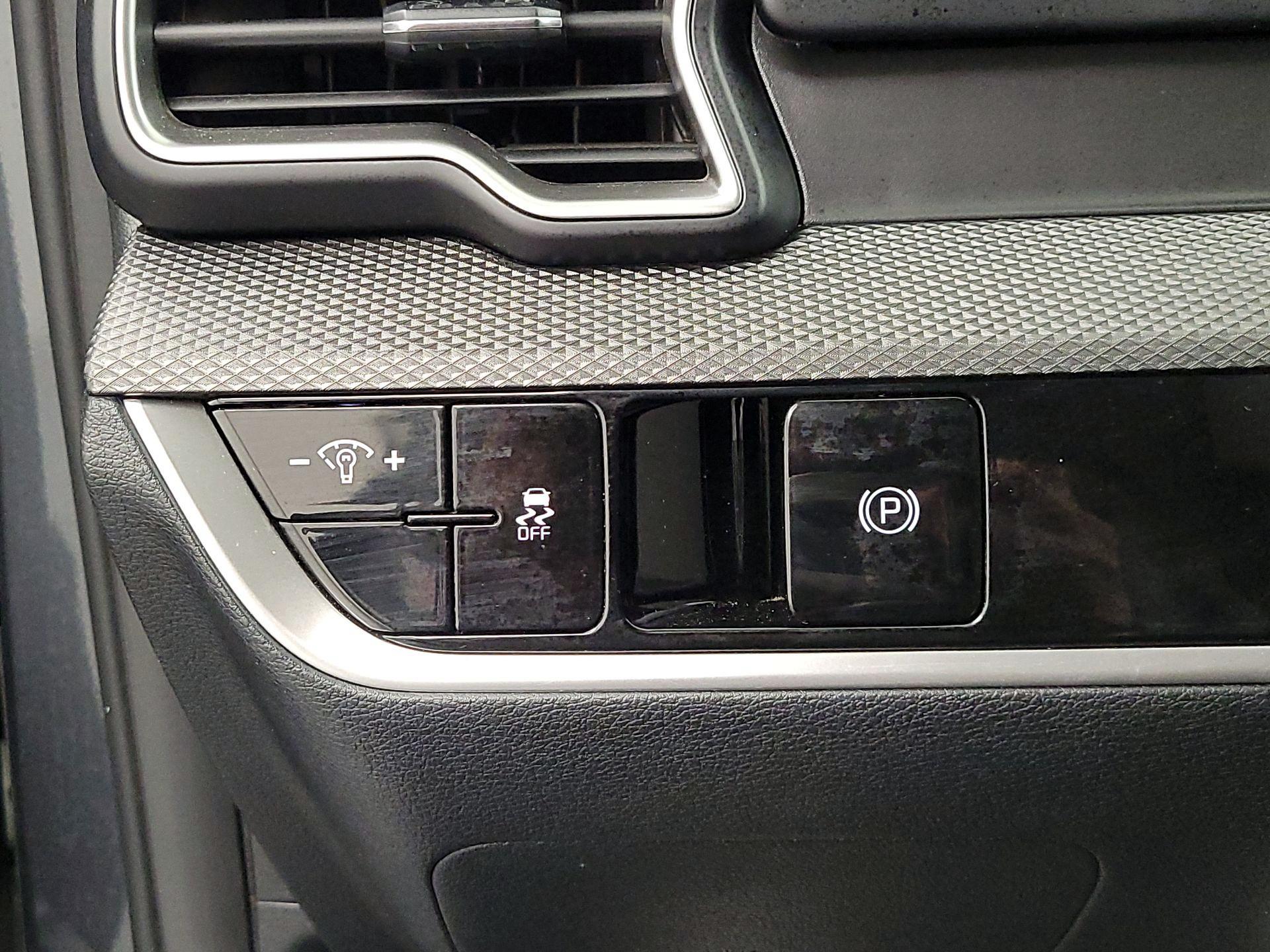 Thumbnail: 2024 Kia Sportage - 13