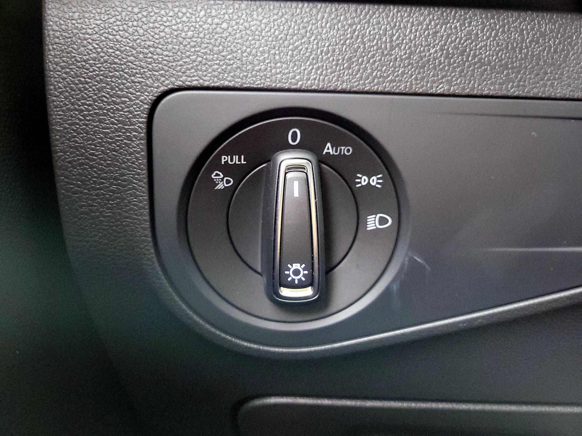 Thumbnail: 2022 Volkswagen Tiguan - 13