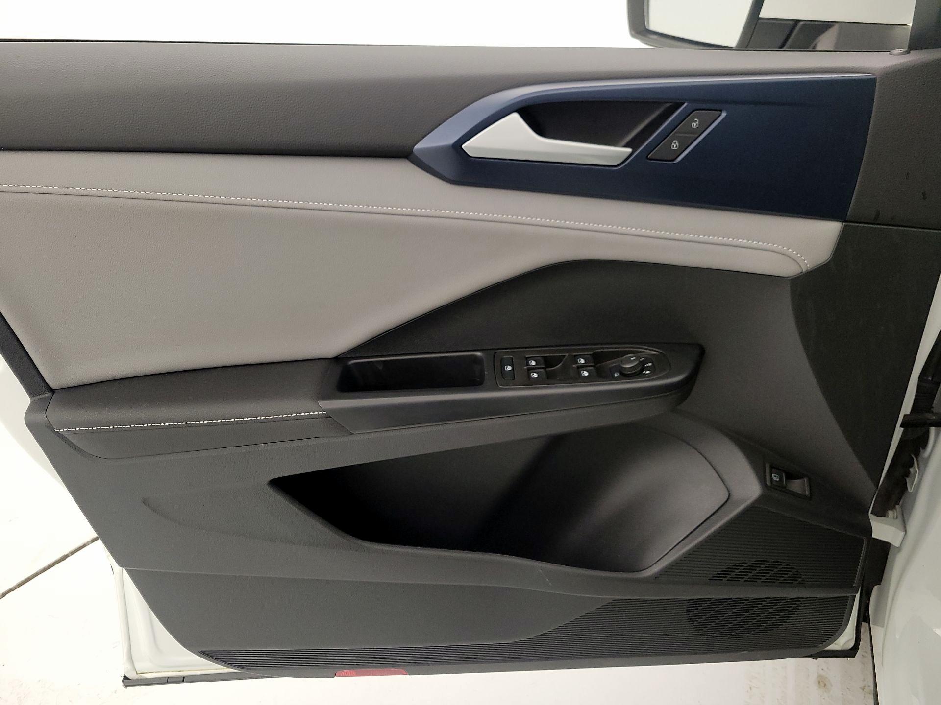 Thumbnail: 2024 Volkswagen Taos - 12