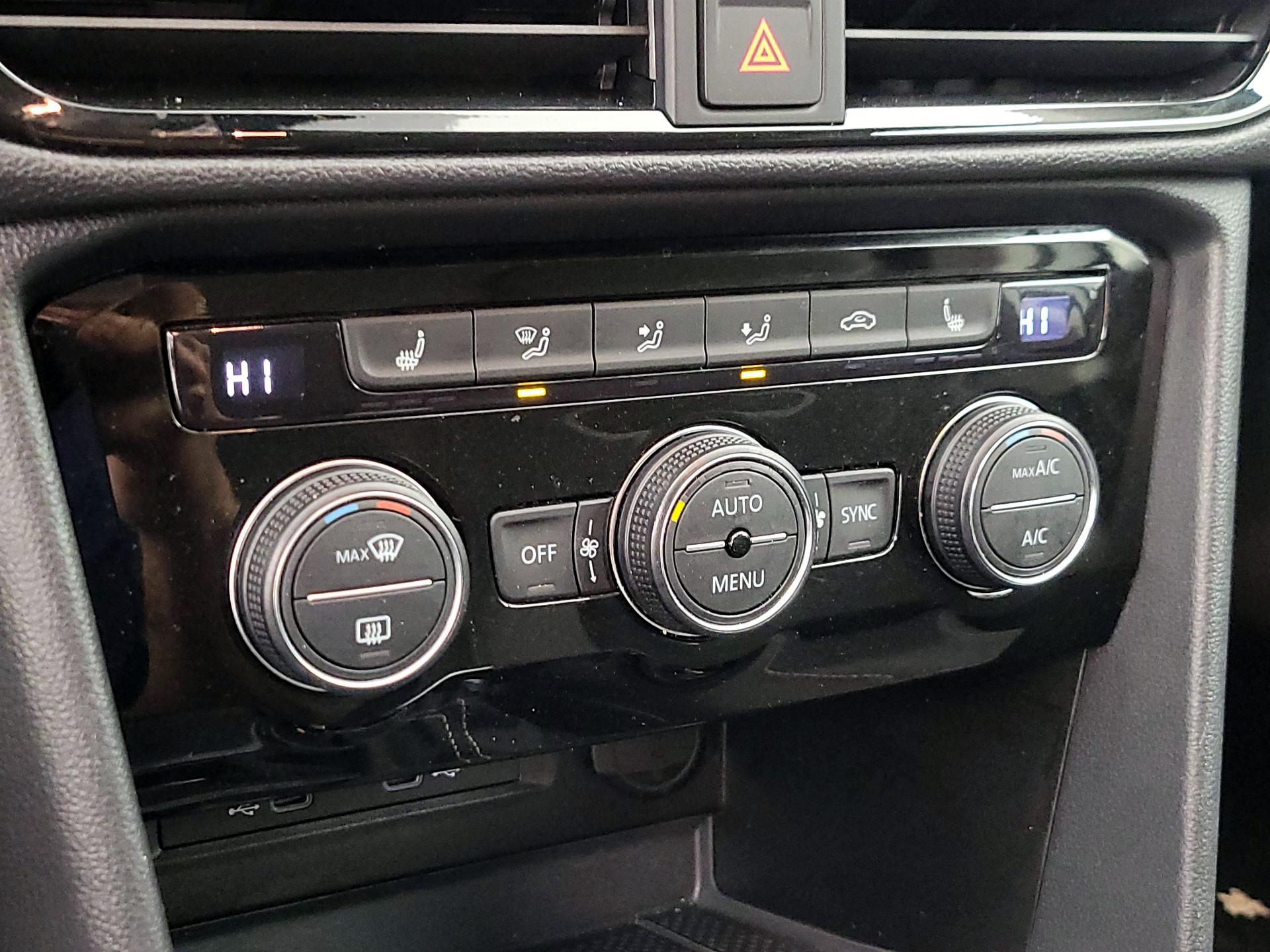 Thumbnail: 2024 Volkswagen Taos - 16