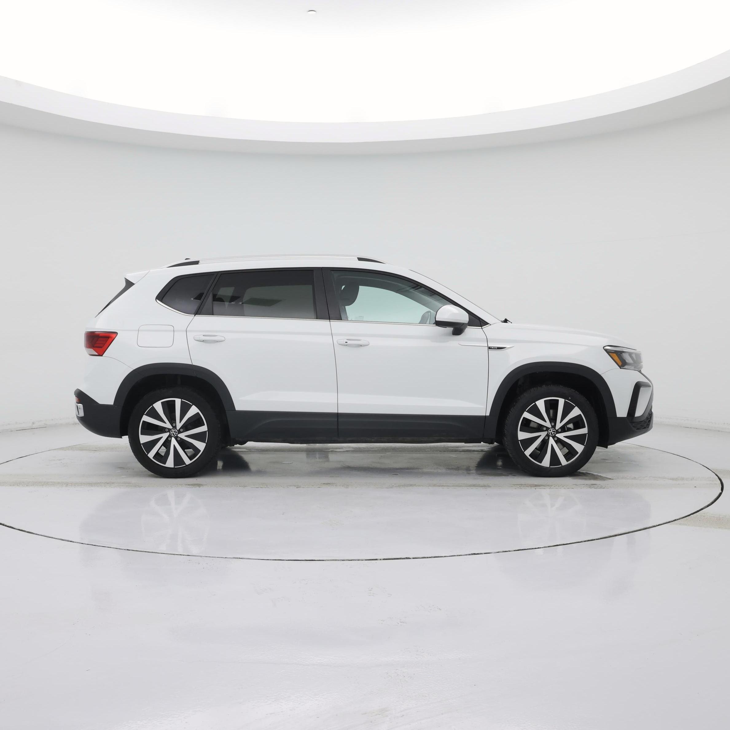 Thumbnail: 2024 Volkswagen Taos - 7