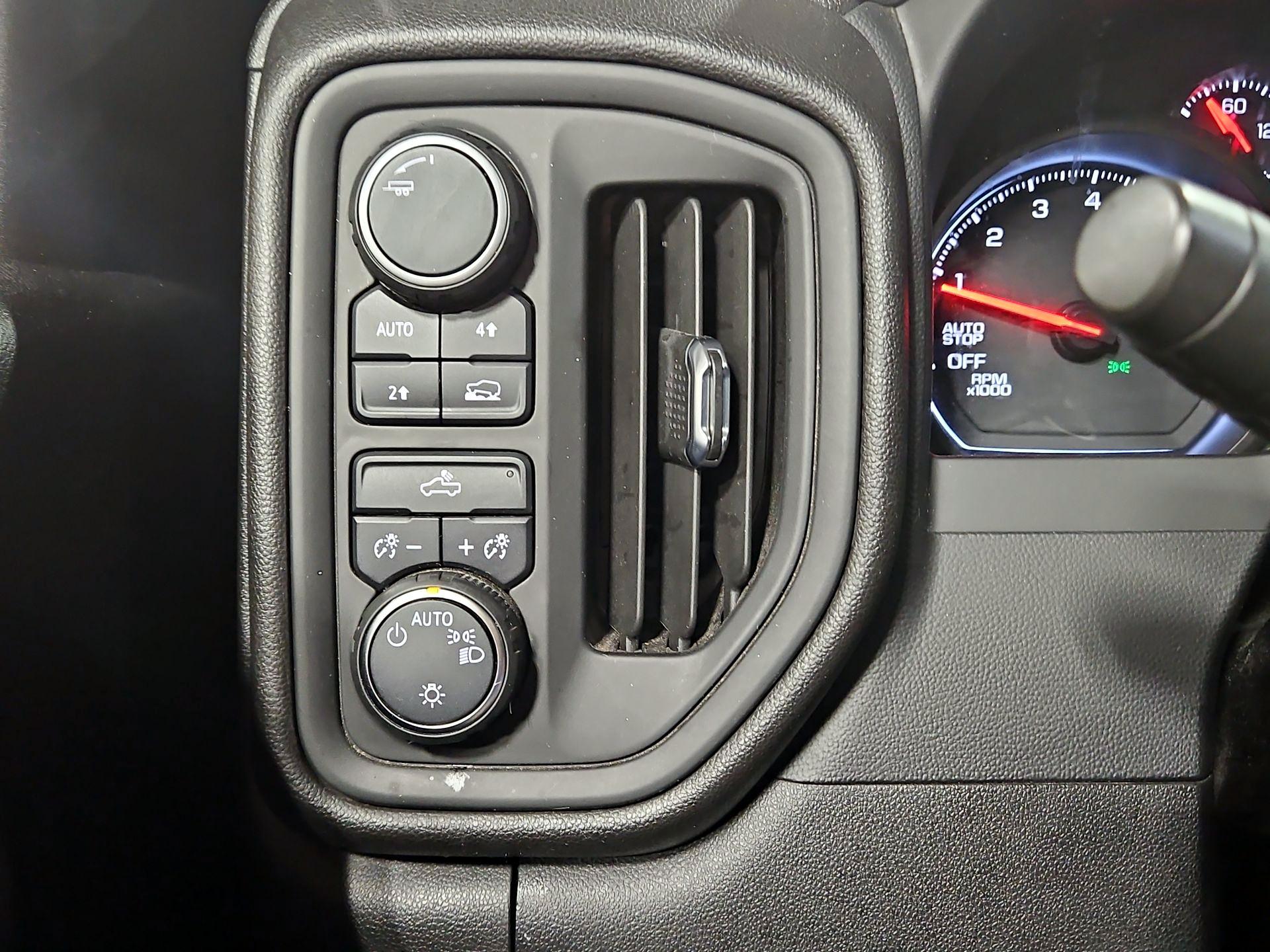 Thumbnail: 2021 Chevrolet Silverado 1500 - 13
