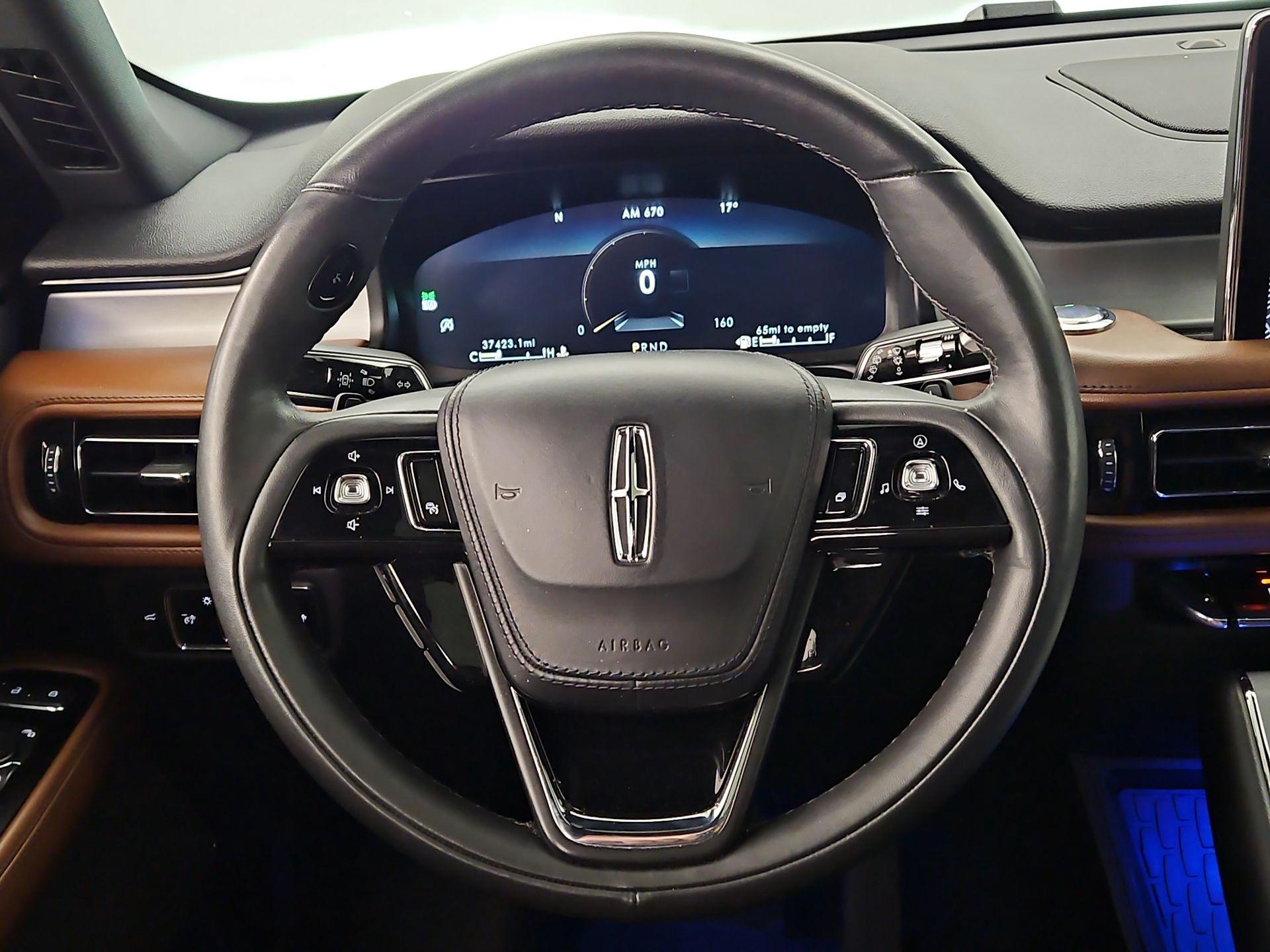 Thumbnail: 2023 Lincoln Aviator - 10