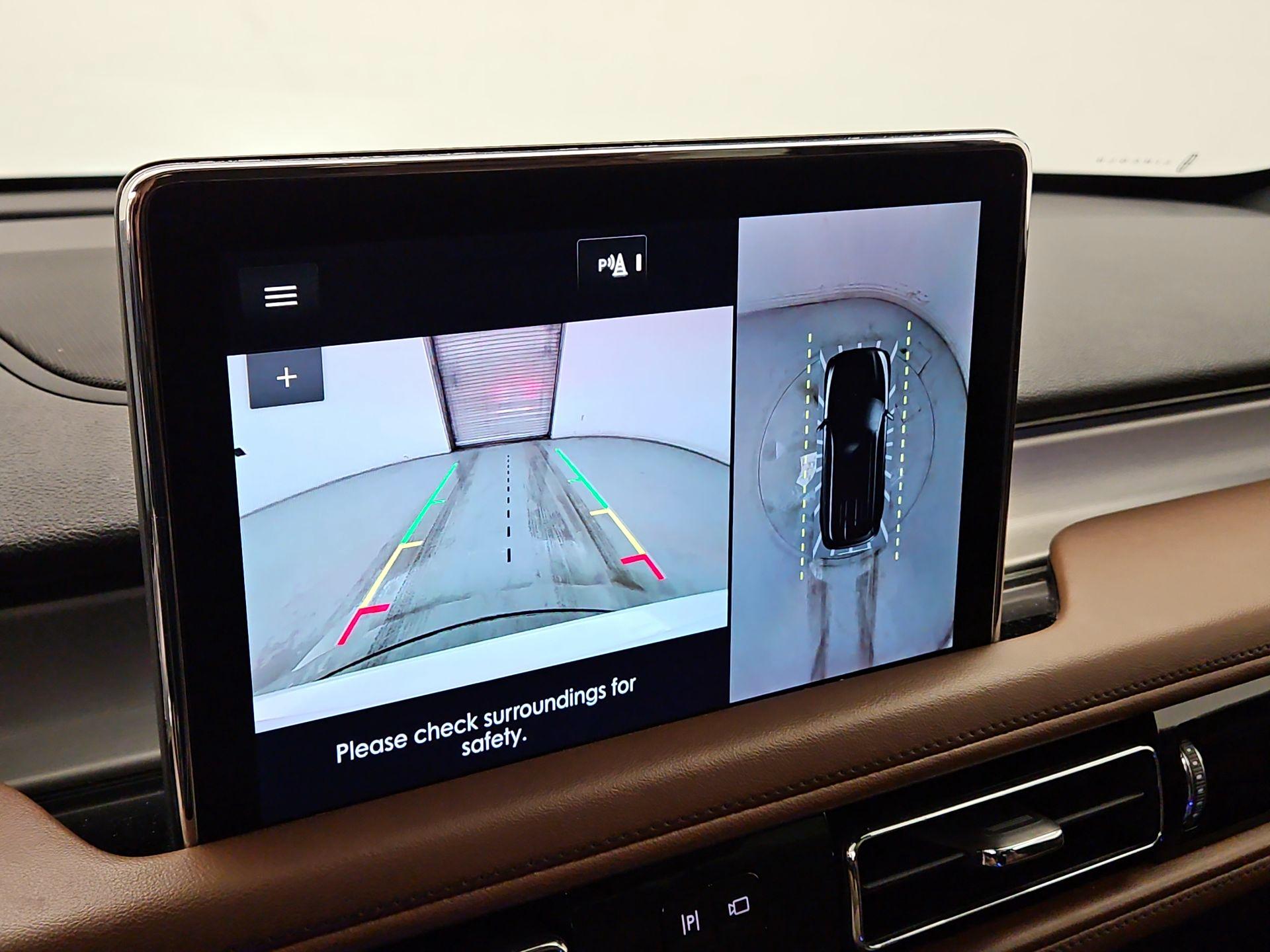 Thumbnail: 2023 Lincoln Aviator - 15