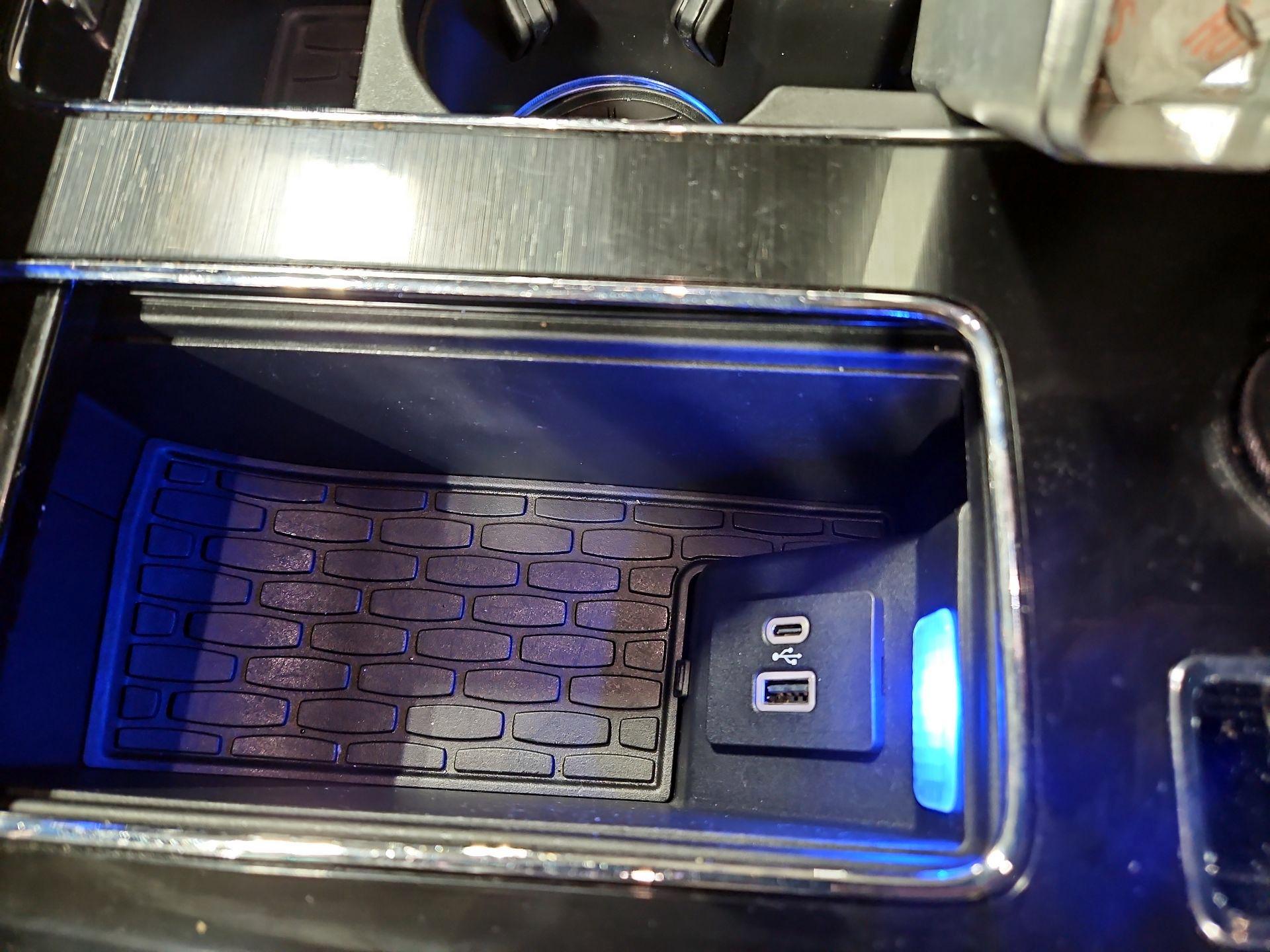 Thumbnail: 2023 Lincoln Aviator - 19