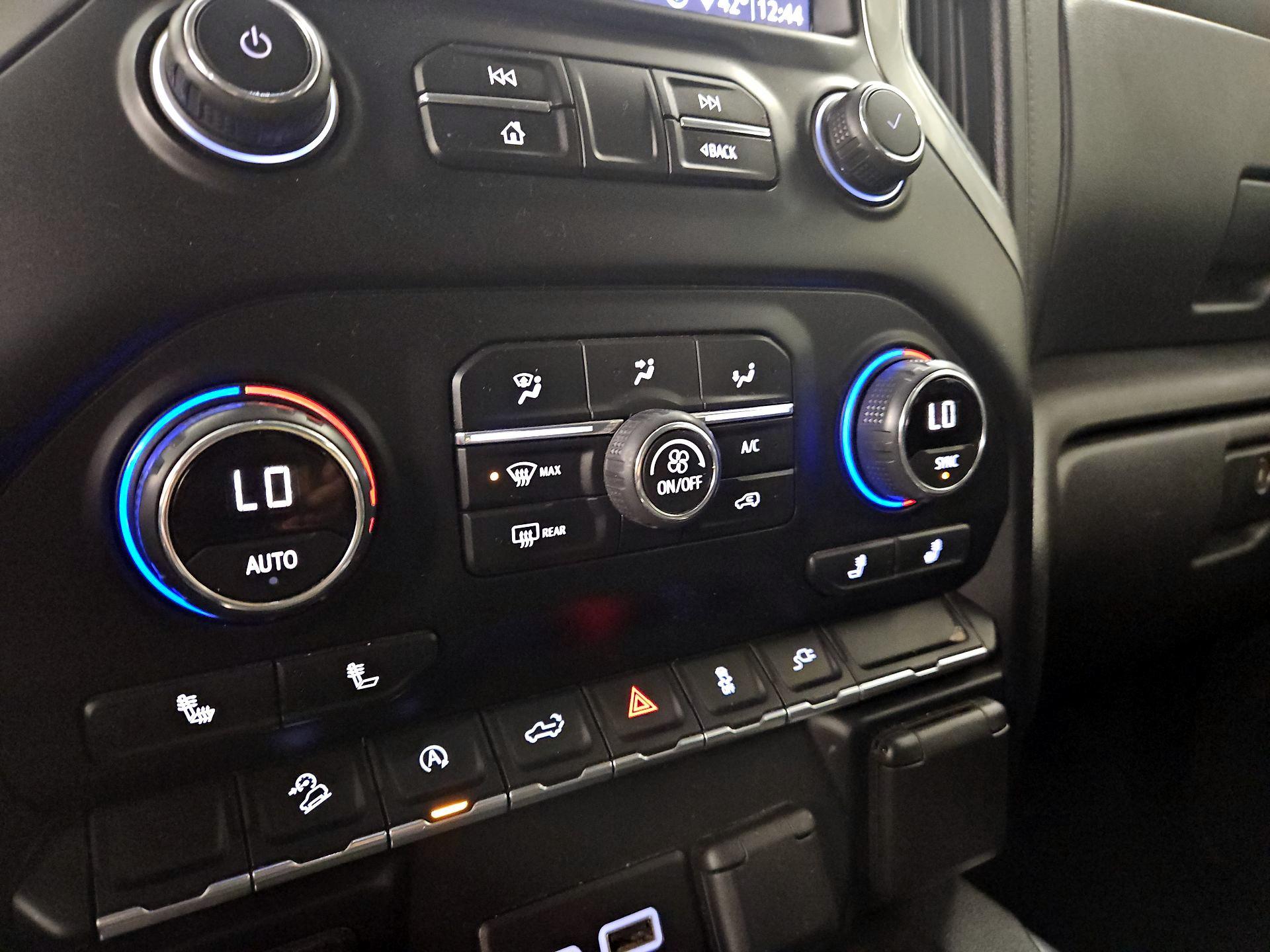 Thumbnail: 2020 Chevrolet Silverado 1500 - 16