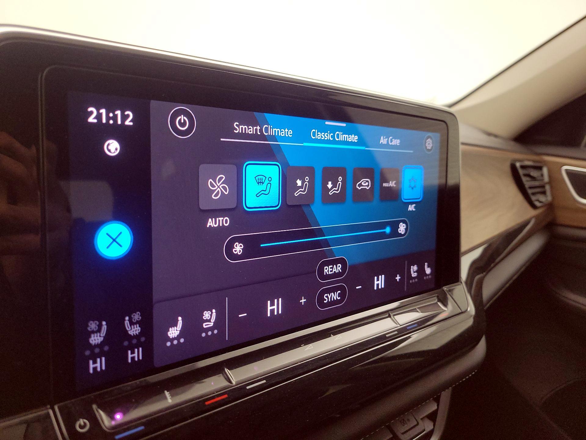 Thumbnail: 2024 Volkswagen Atlas - 16