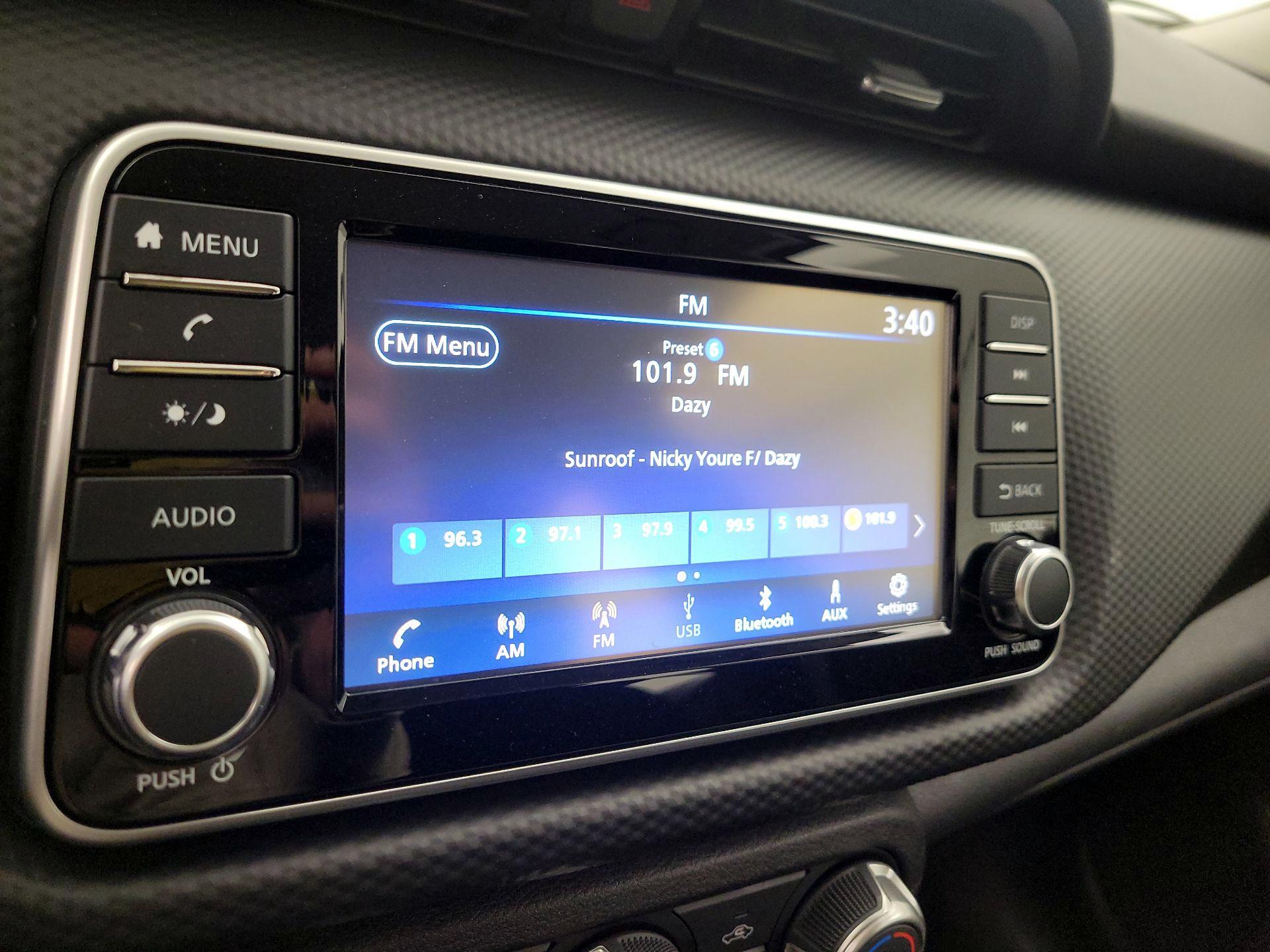 Thumbnail: 2022 Nissan Kicks - 15