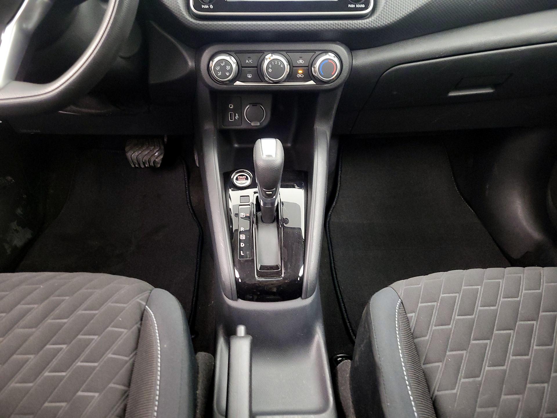 Thumbnail: 2022 Nissan Kicks - 17