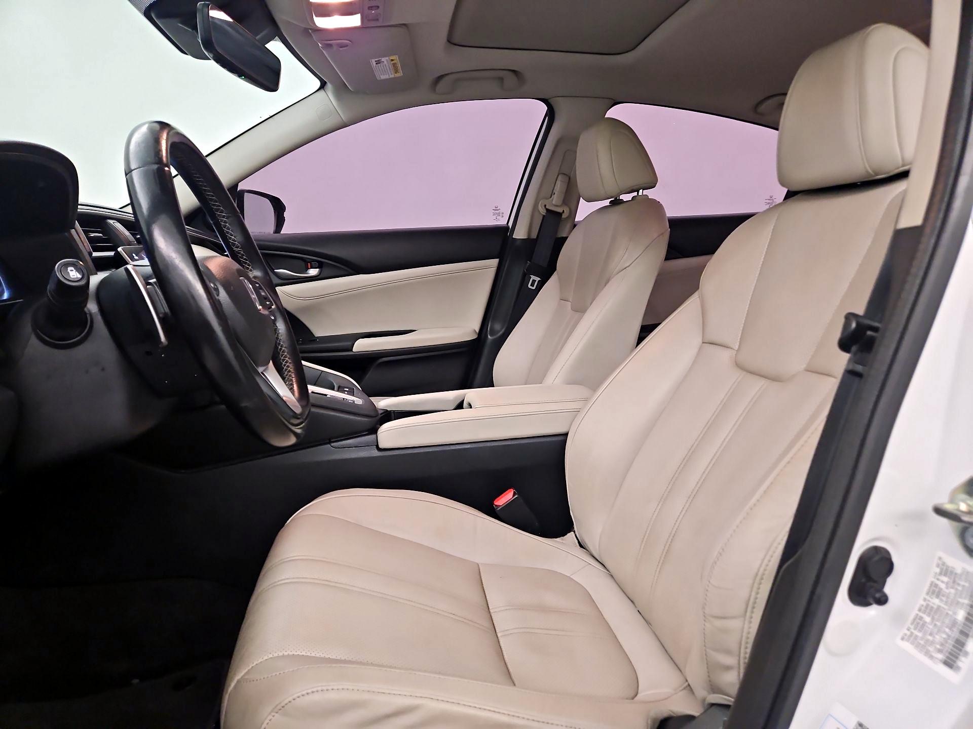 Thumbnail: 2020 Honda Insight - 11