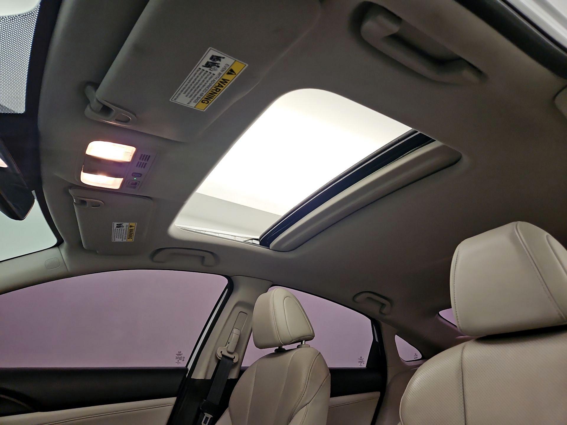 Thumbnail: 2020 Honda Insight - 19