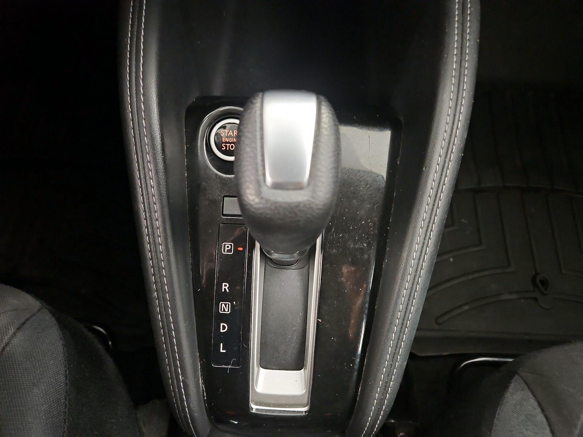 Thumbnail: 2019 Nissan Kicks - 16