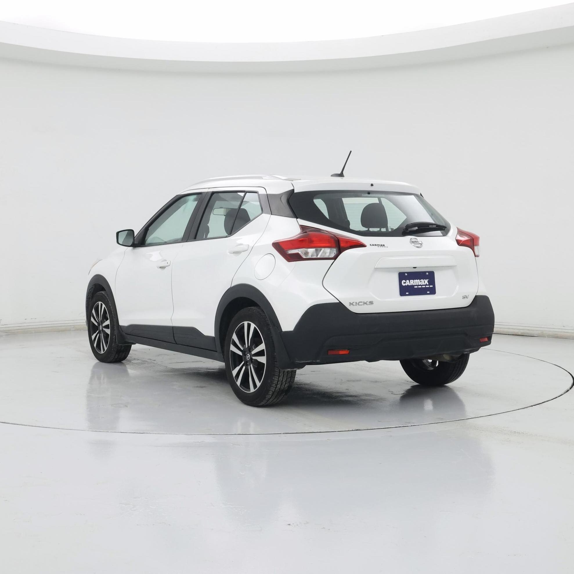 Thumbnail: 2019 Nissan Kicks - 2