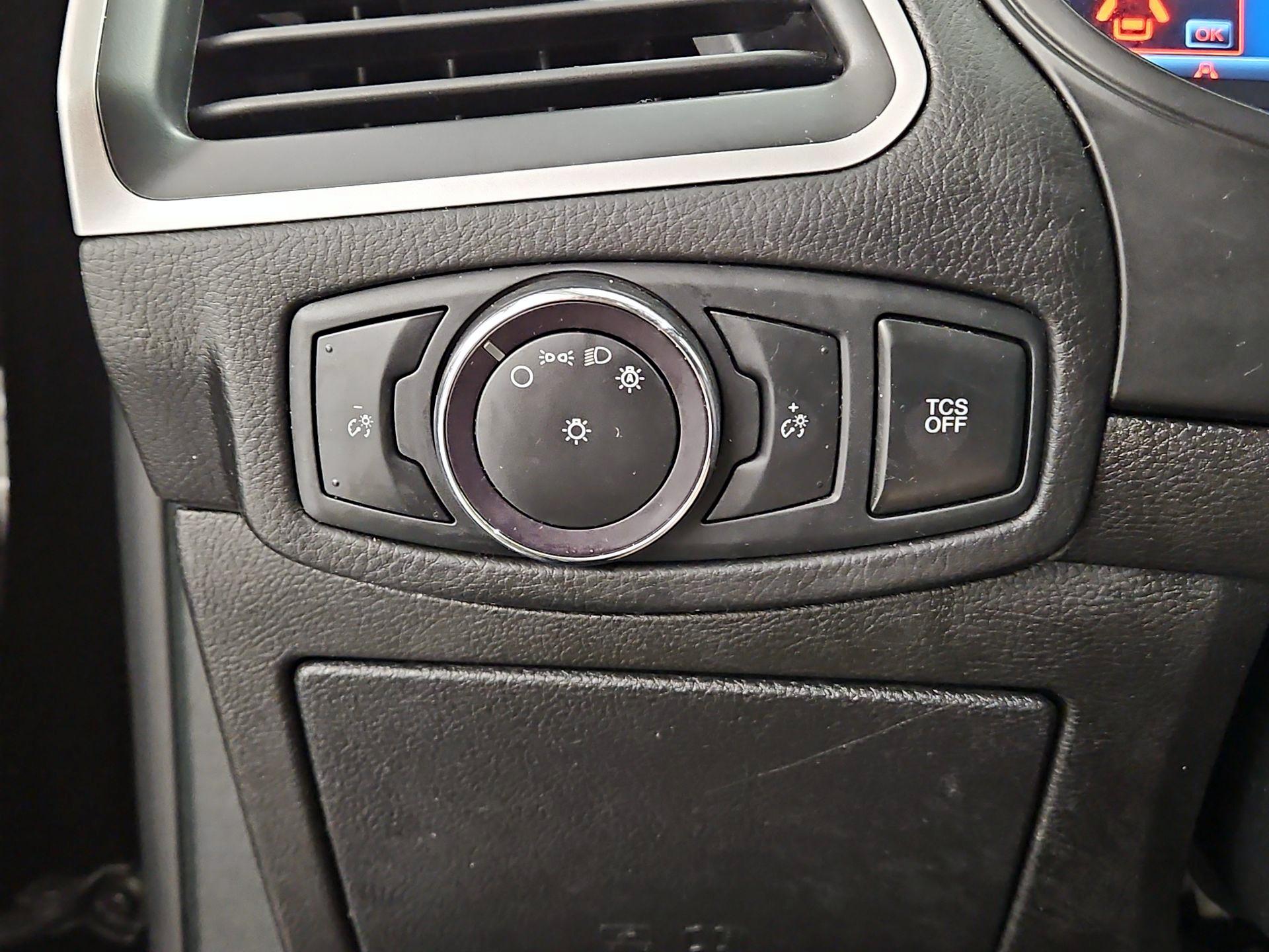 Thumbnail: 2022 Ford Edge - 13