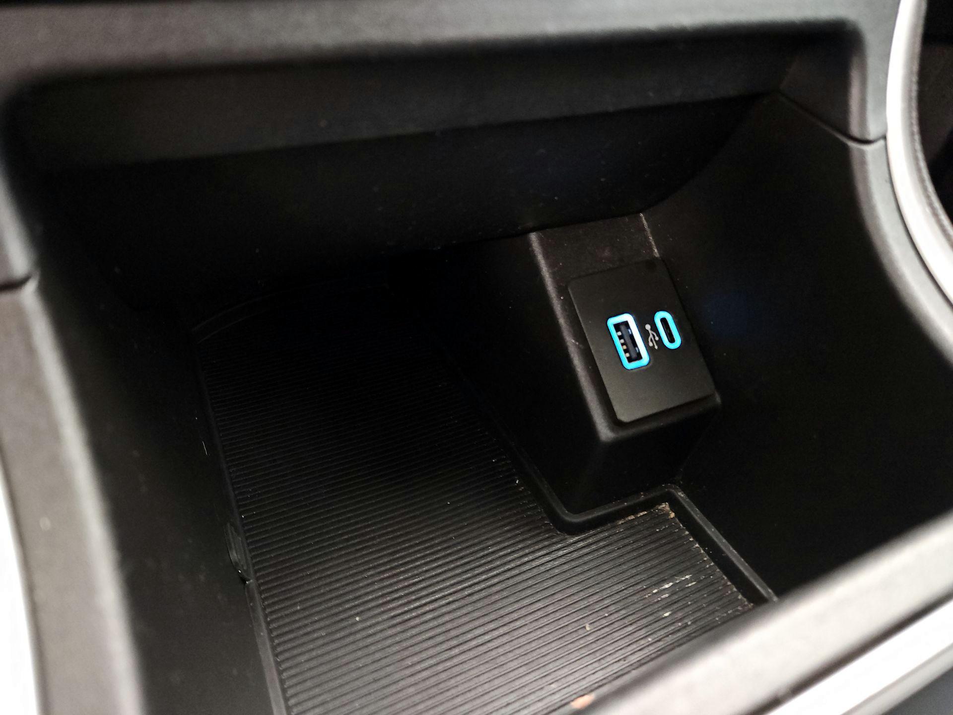 Thumbnail: 2022 Ford Edge - 18