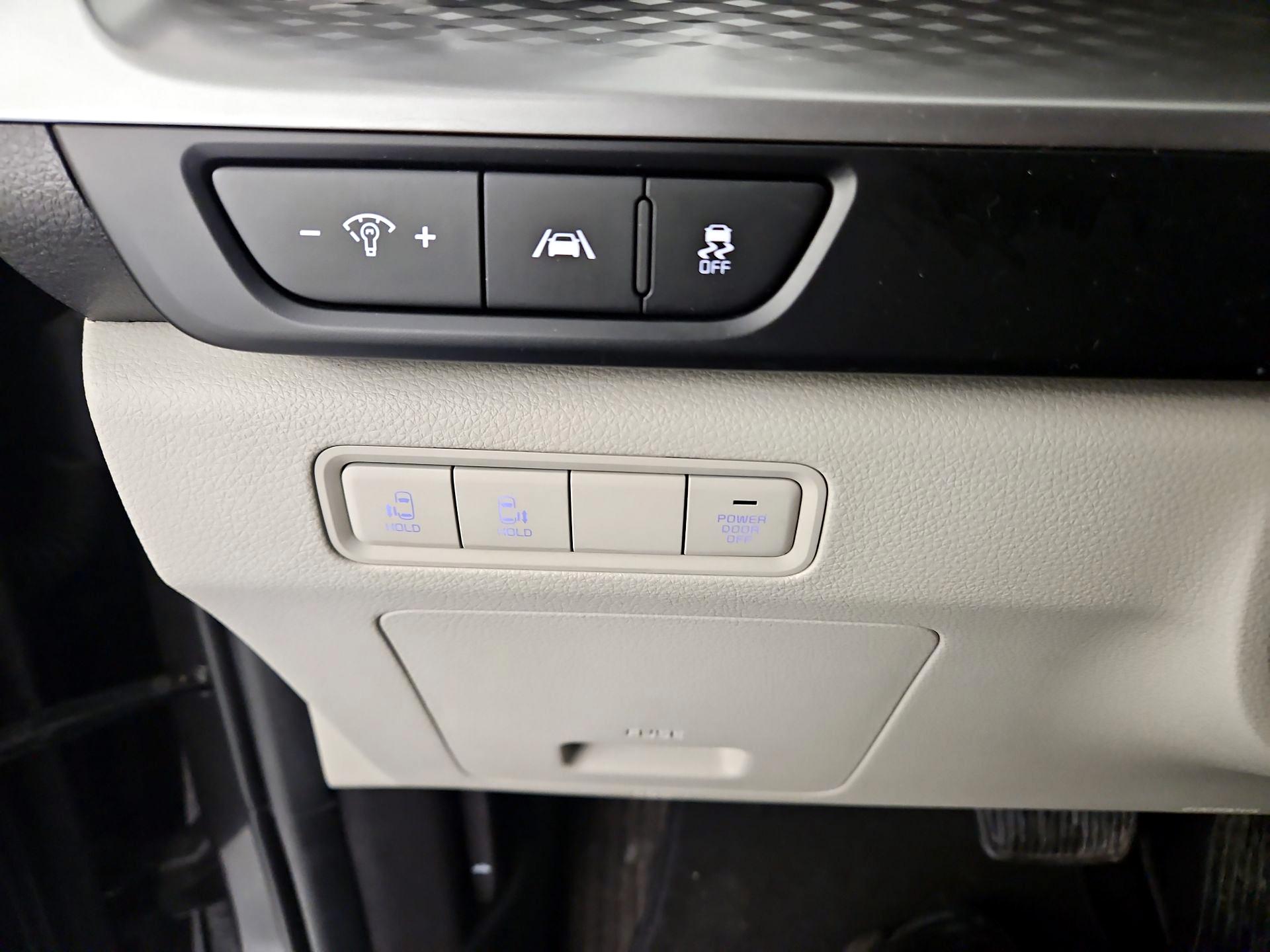 Thumbnail: 2024 Kia Carnival - 13