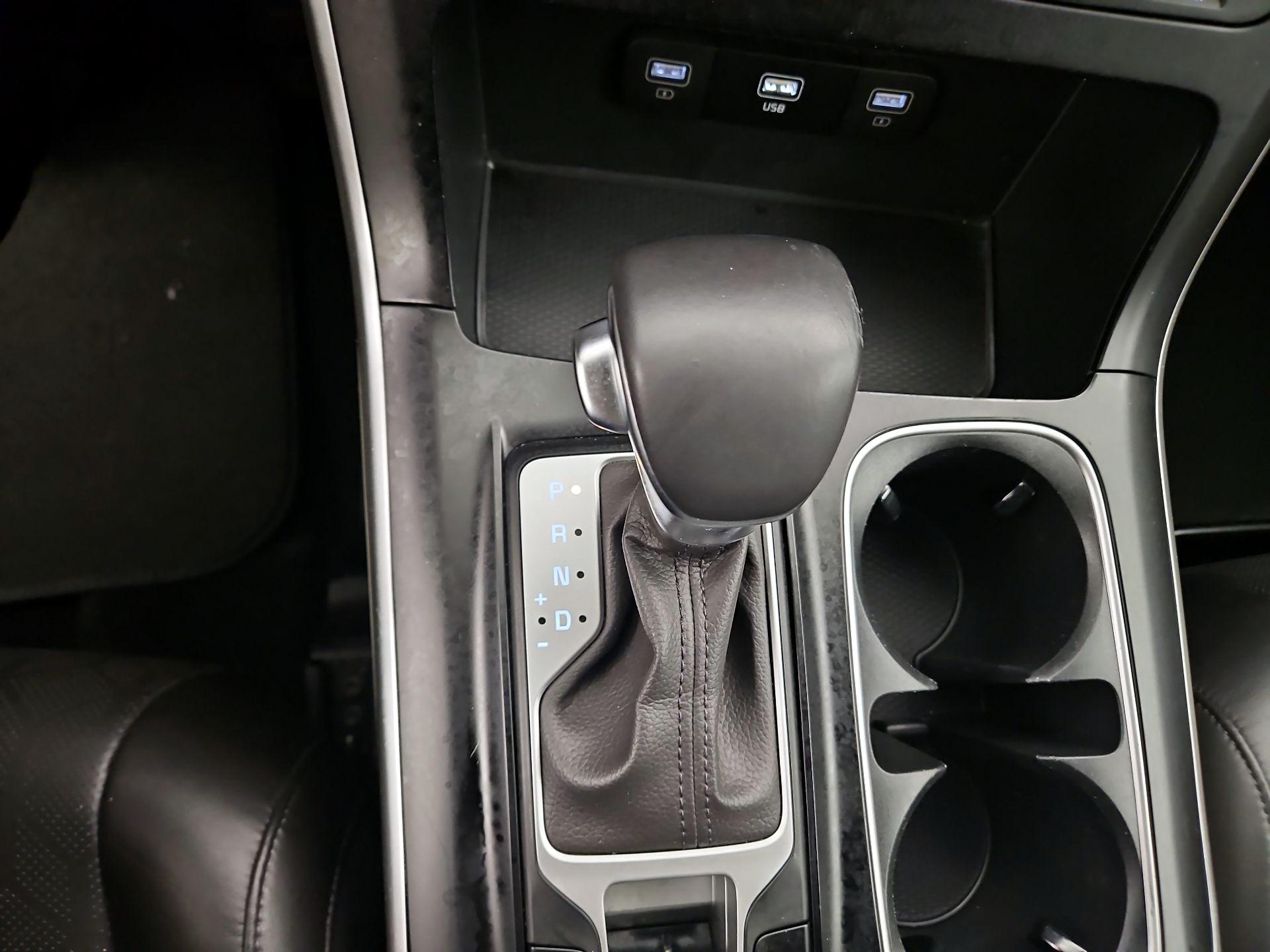 Thumbnail: 2024 Kia Carnival - 17