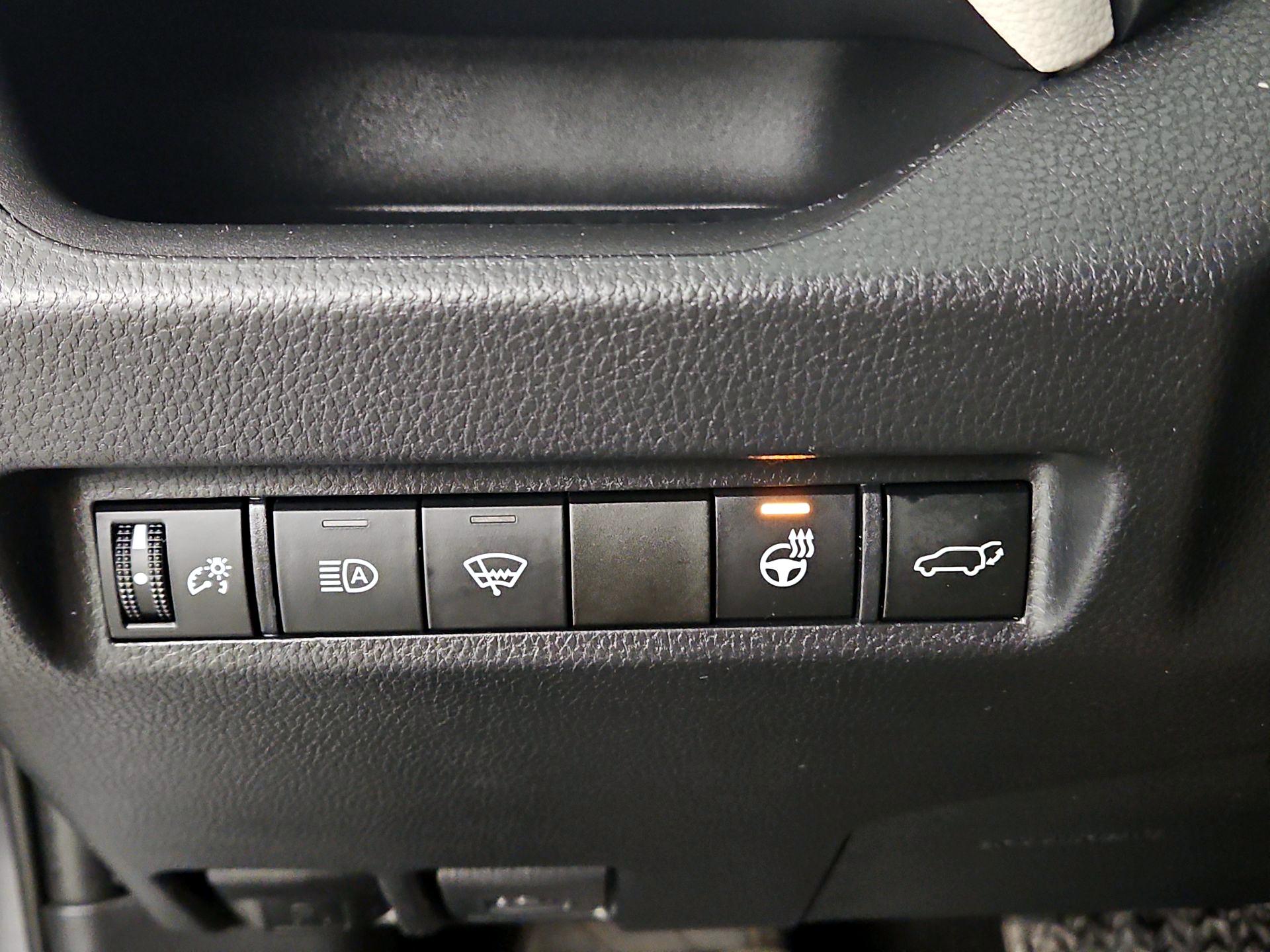 Thumbnail: 2020 Toyota RAV4 - 13