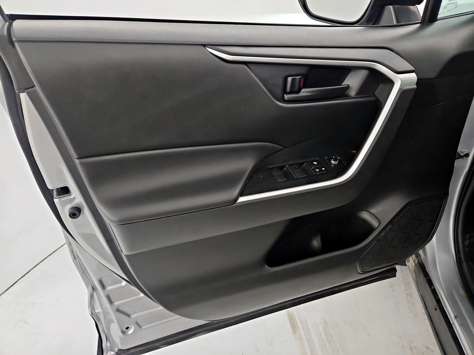 Thumbnail: 2024 Toyota RAV4 - 12