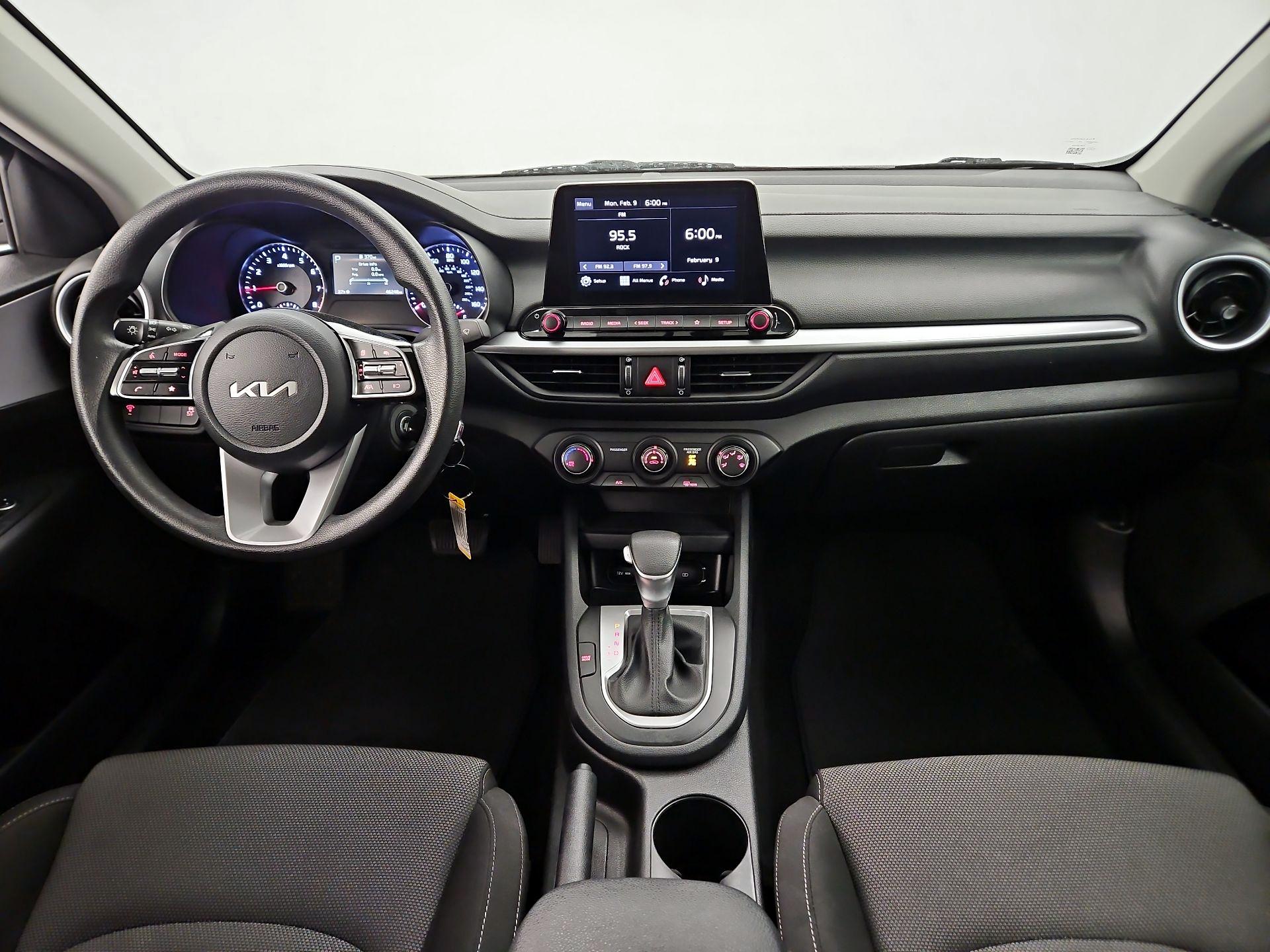 Thumbnail: 2024 Kia Forte - 9