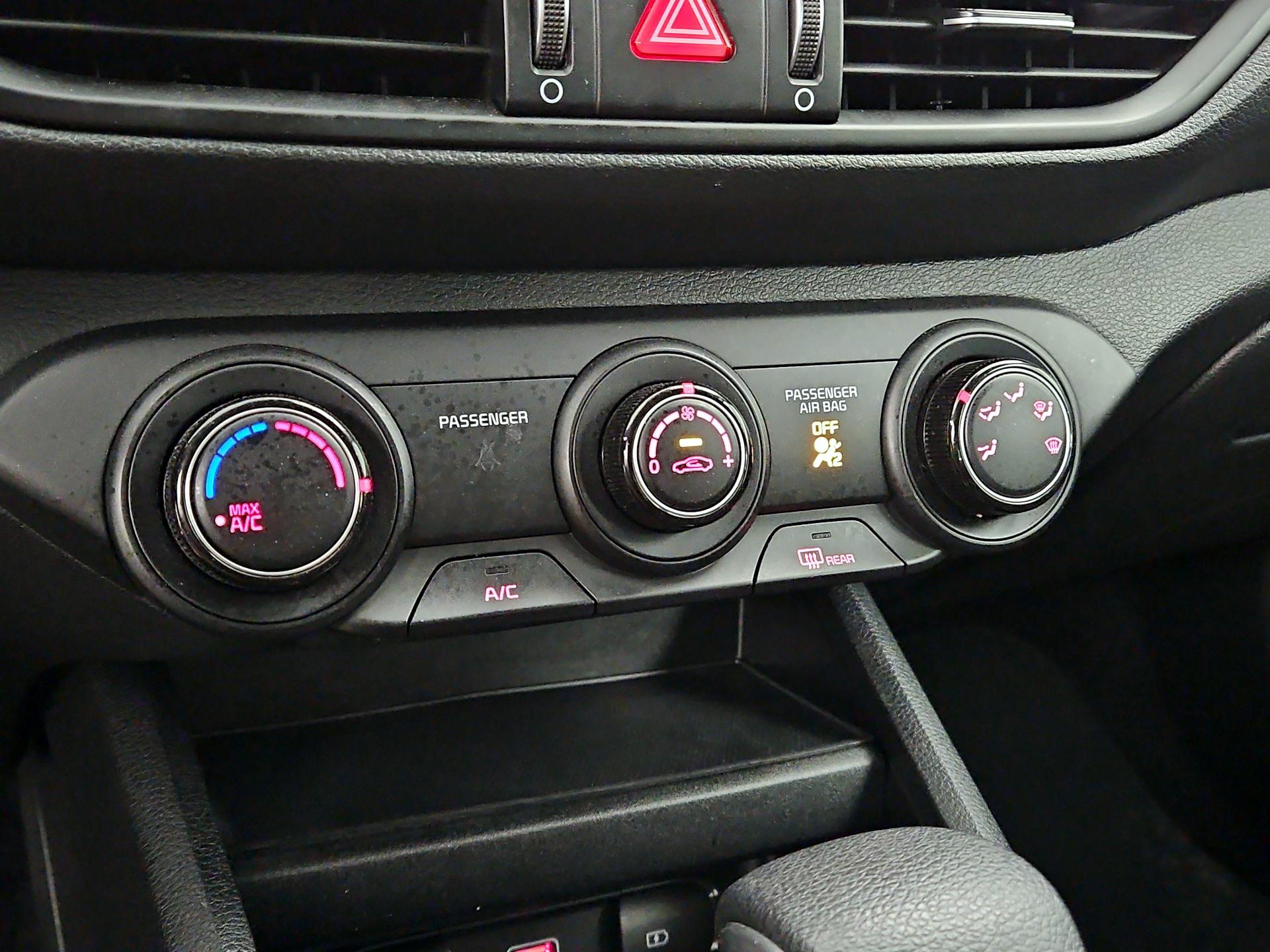 Thumbnail: 2024 Kia Forte - 16