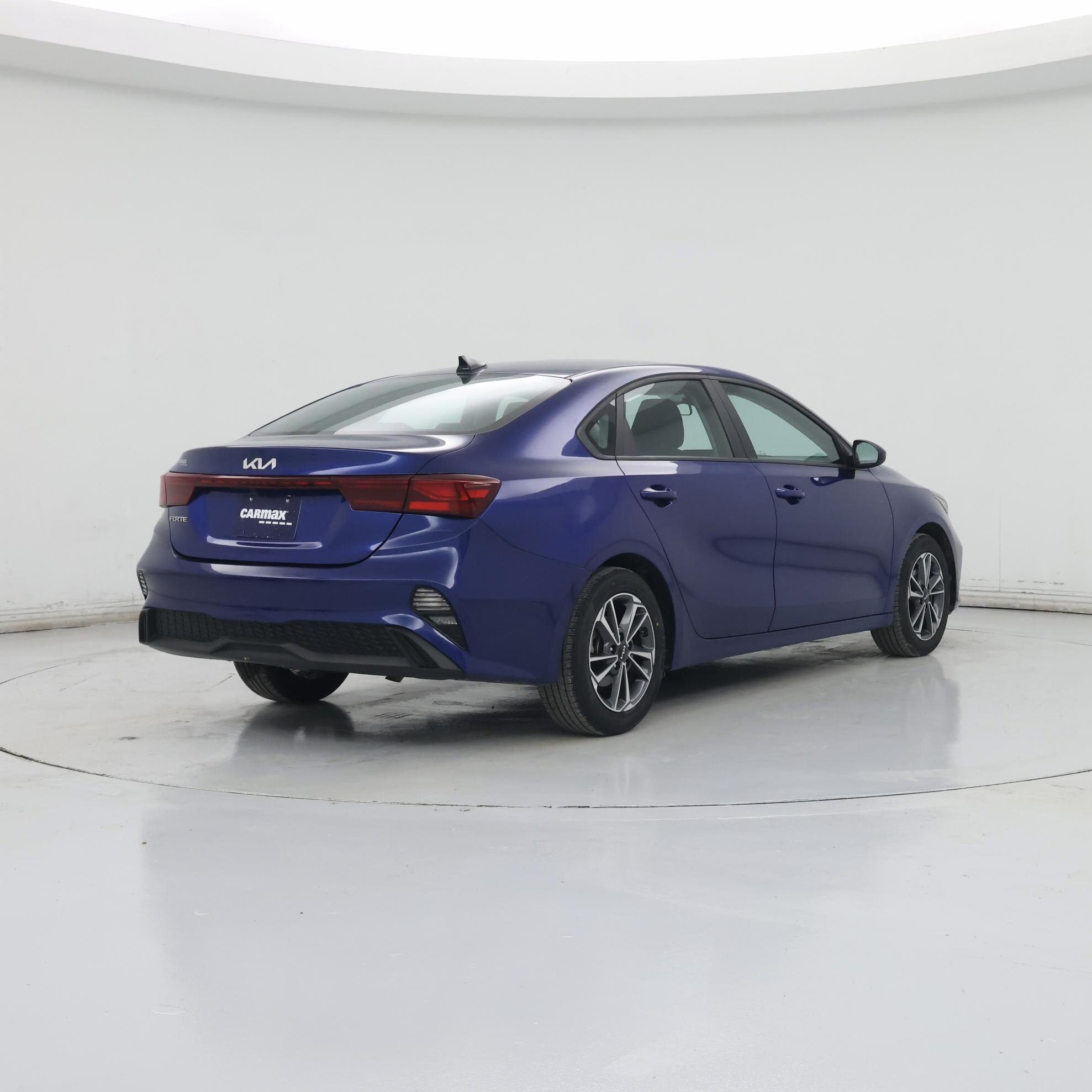 Thumbnail: 2024 Kia Forte - 8