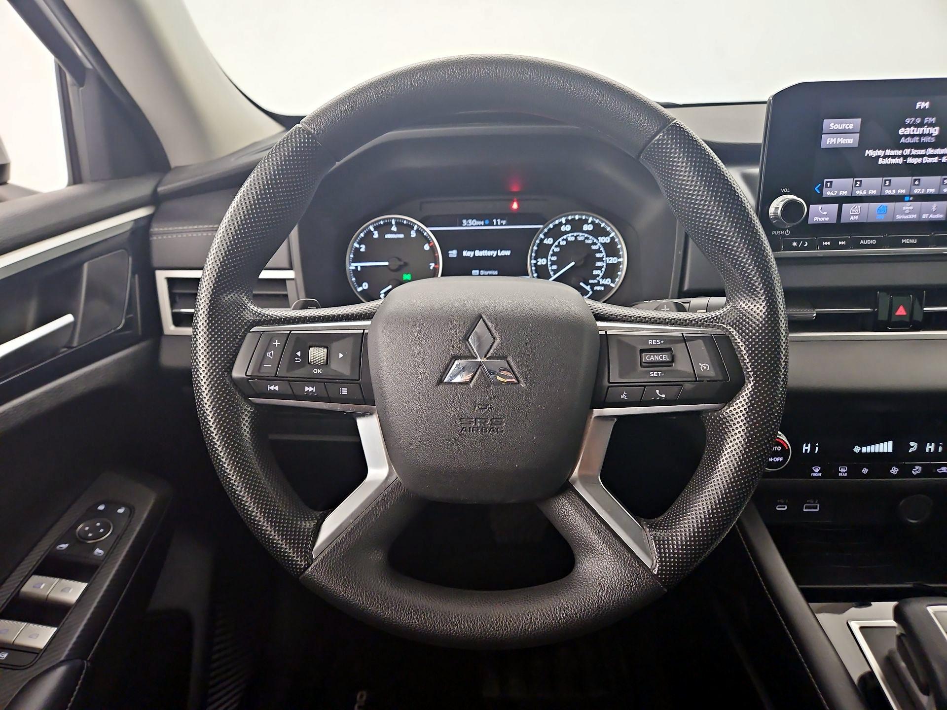 Thumbnail: 2022 Mitsubishi Outlander - 10