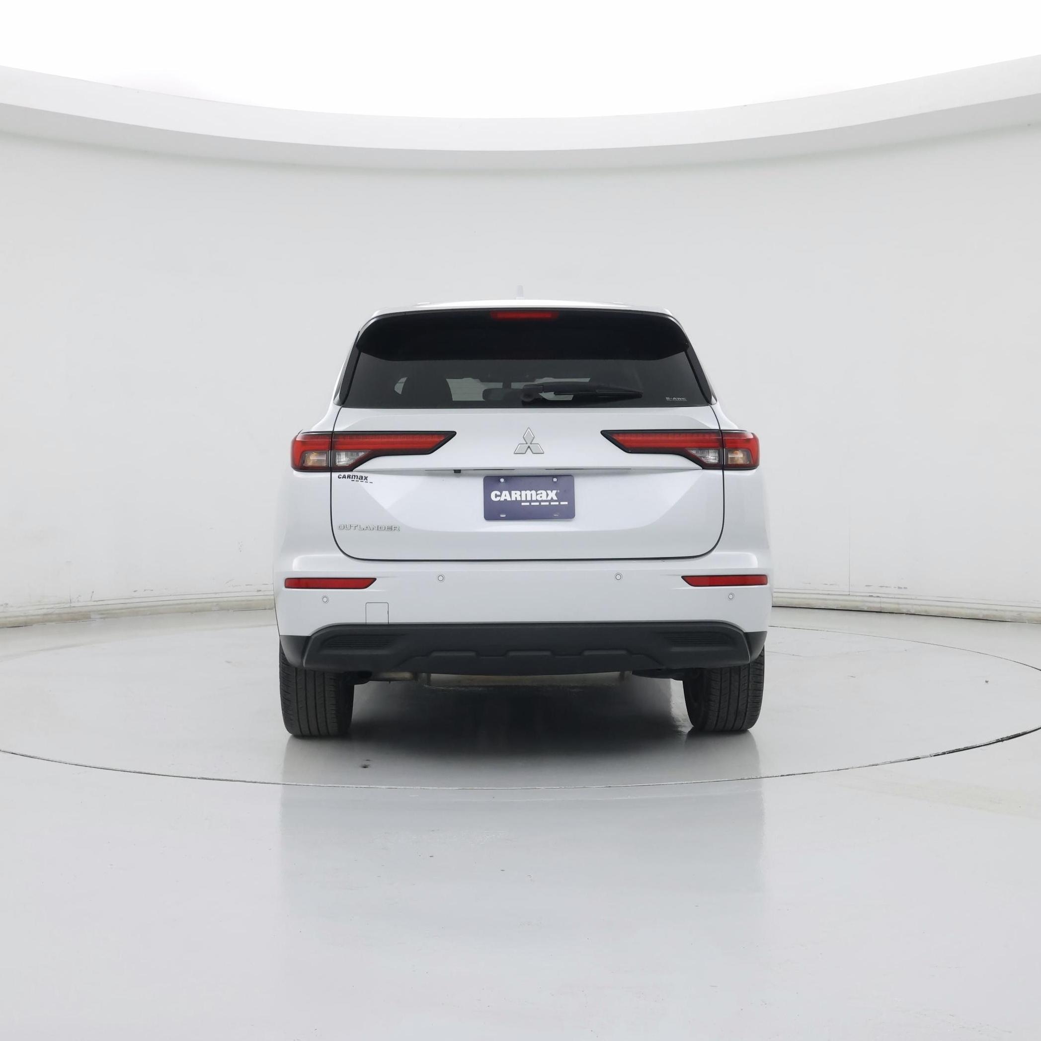 Thumbnail: 2022 Mitsubishi Outlander - 6