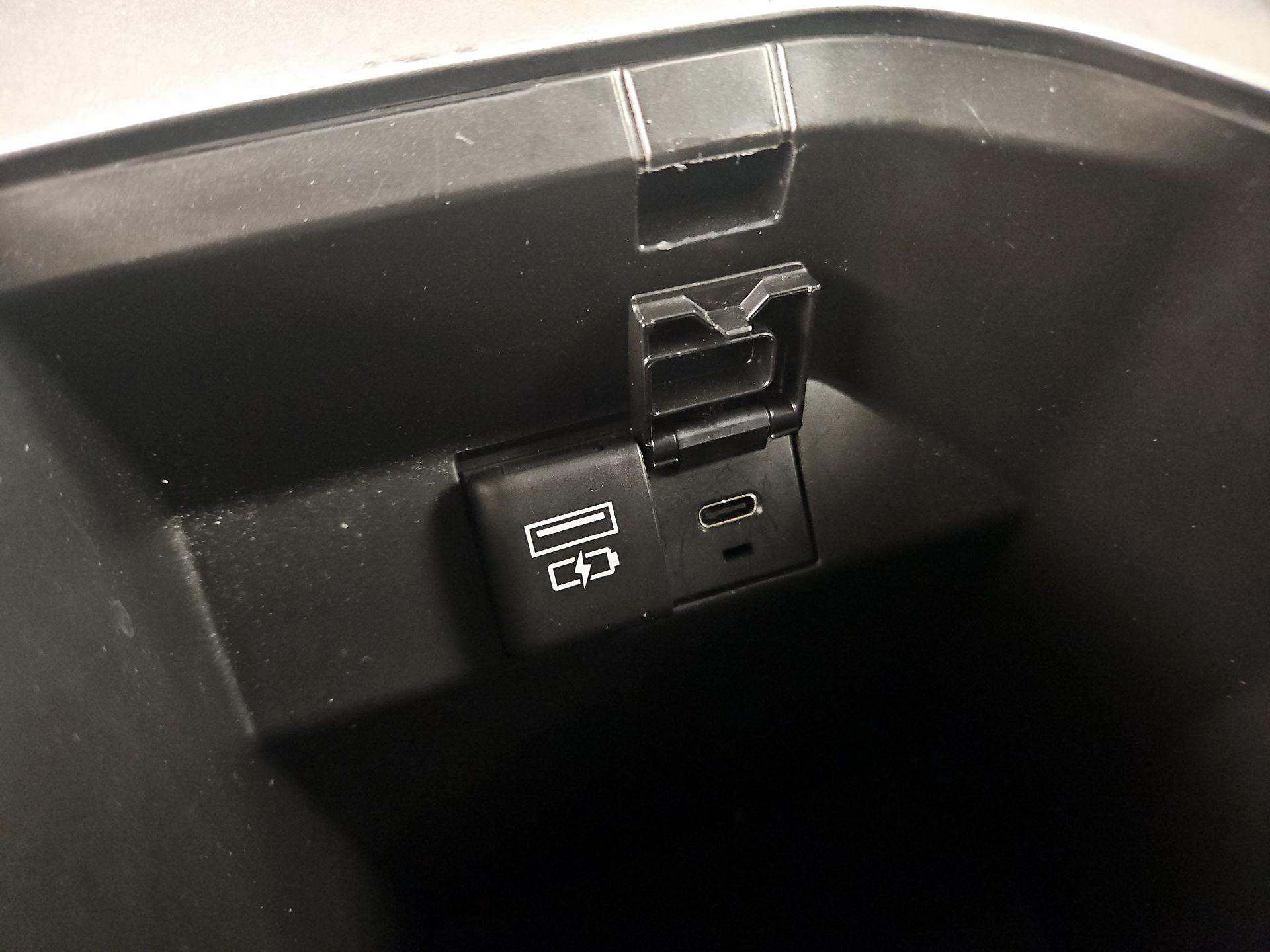 Thumbnail: 2024 Toyota Camry - 18