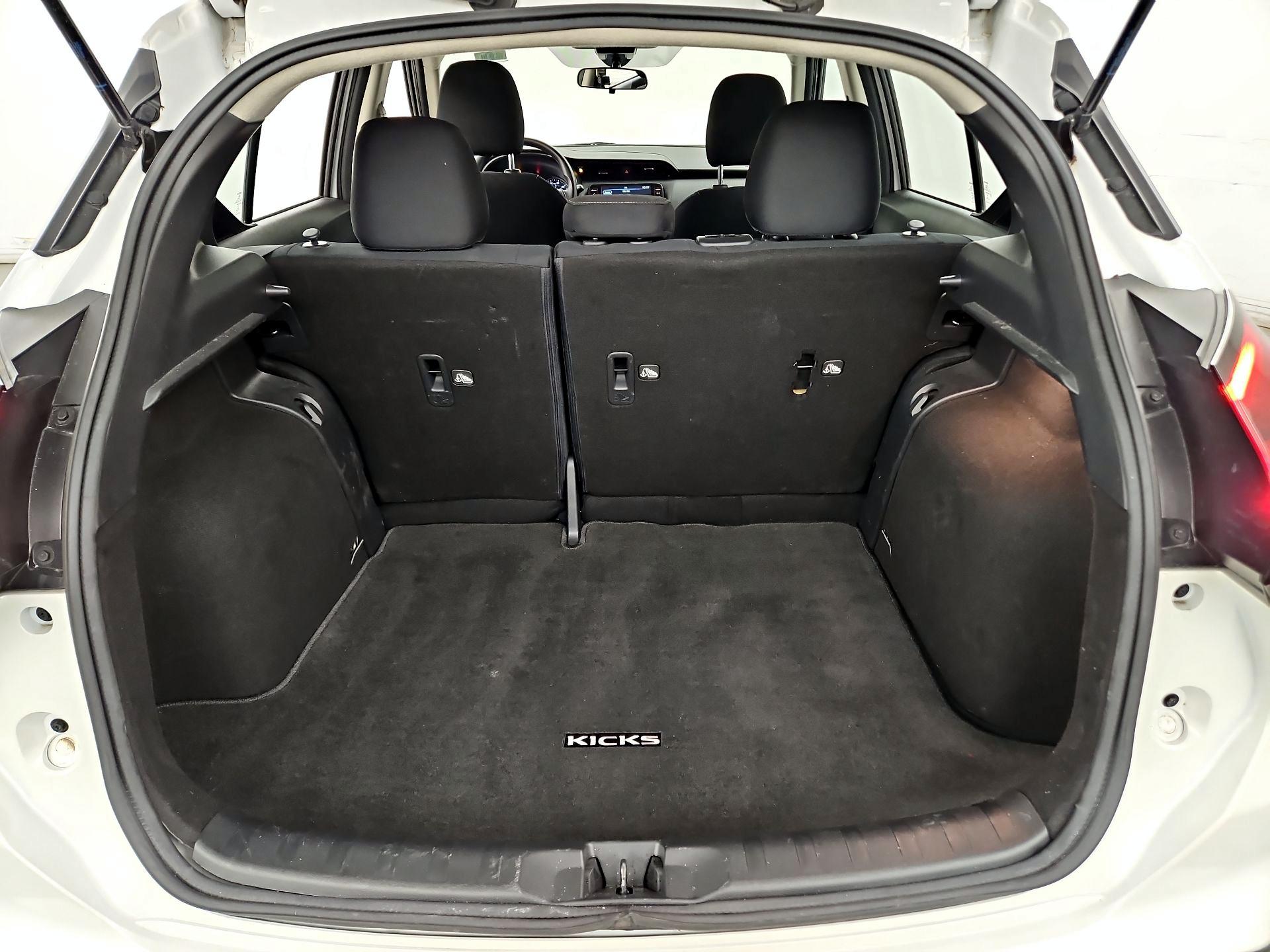 Thumbnail: 2023 Nissan Kicks - 19