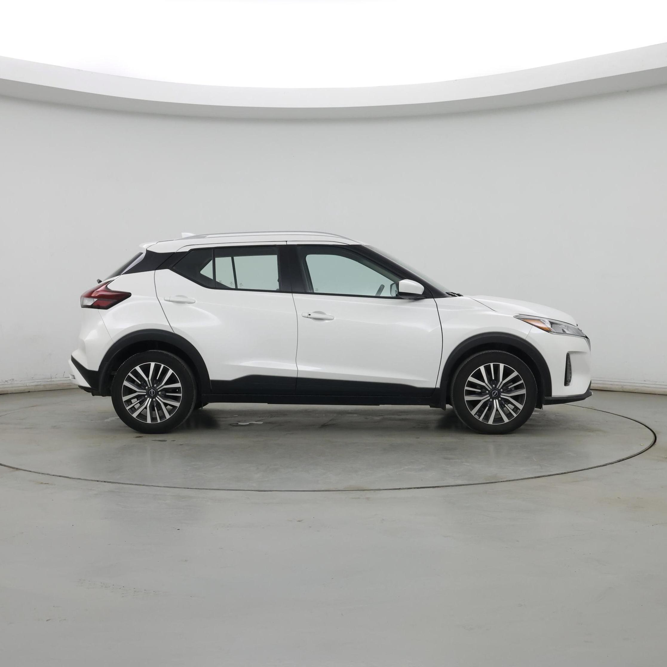 Thumbnail: 2023 Nissan Kicks - 7