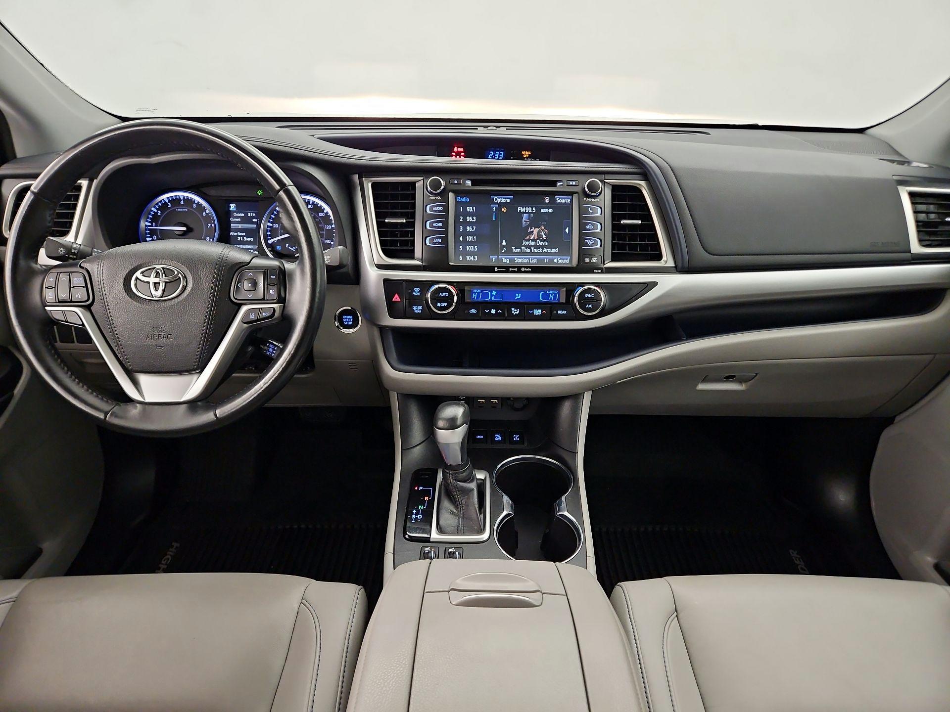 Thumbnail: 2019 Toyota Highlander - 9
