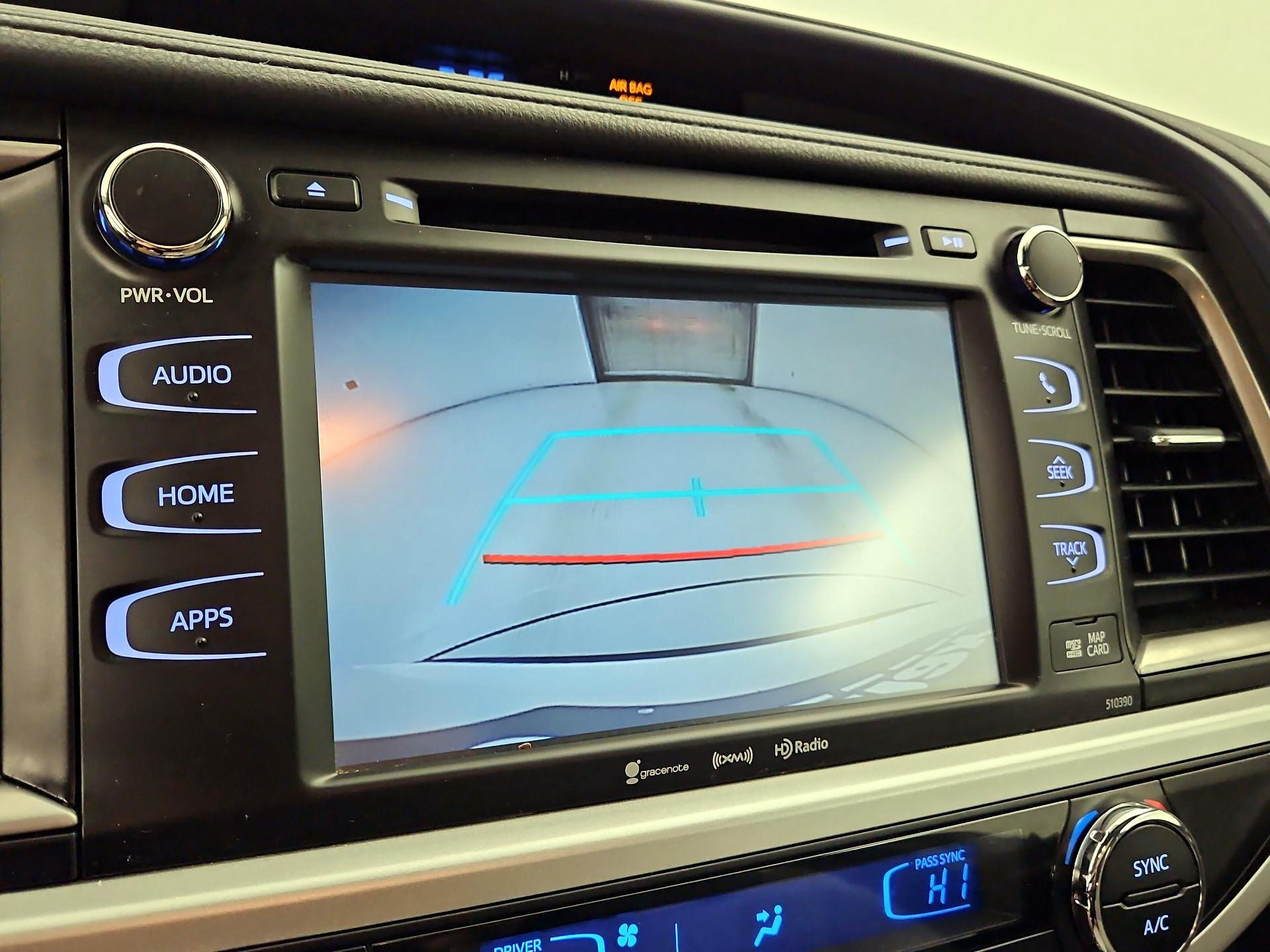 Thumbnail: 2019 Toyota Highlander - 14