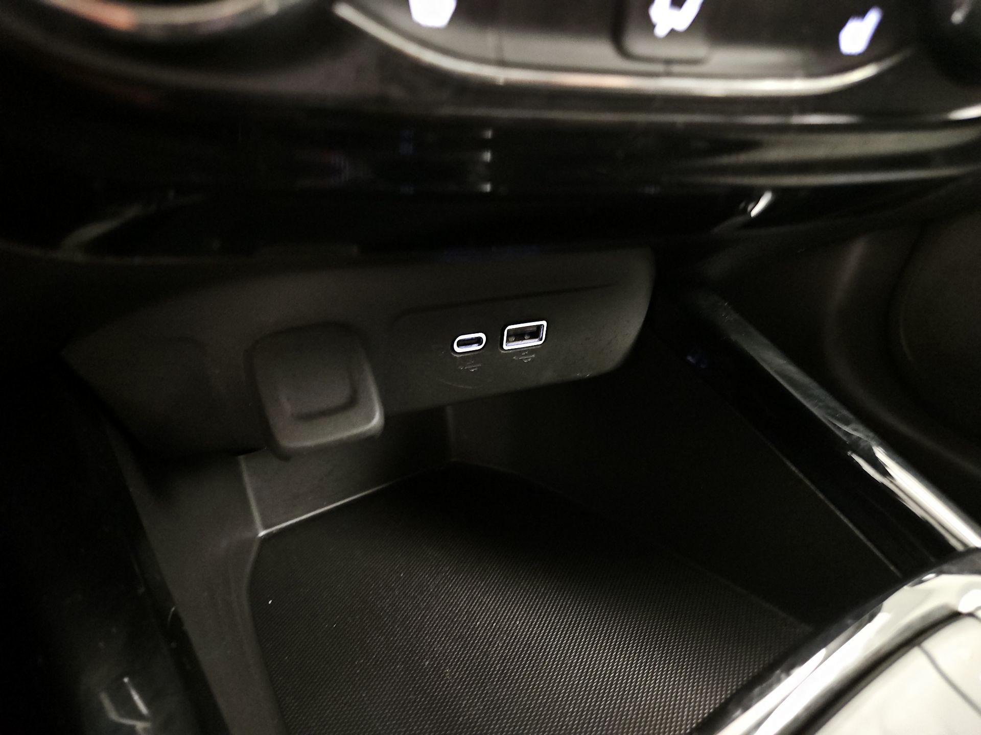 Thumbnail: 2025 Chevrolet Trax - 18