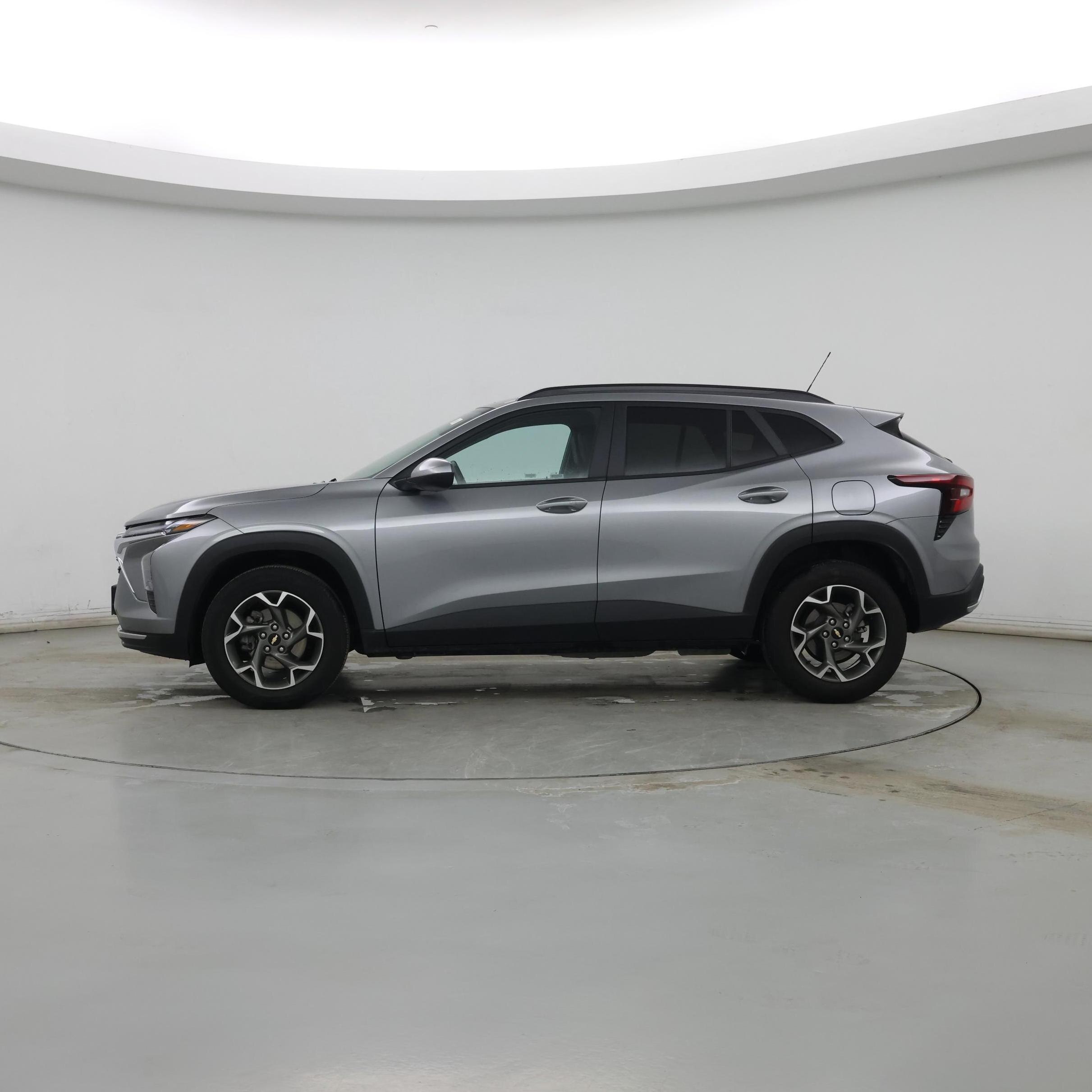 Thumbnail: 2025 Chevrolet Trax - 3