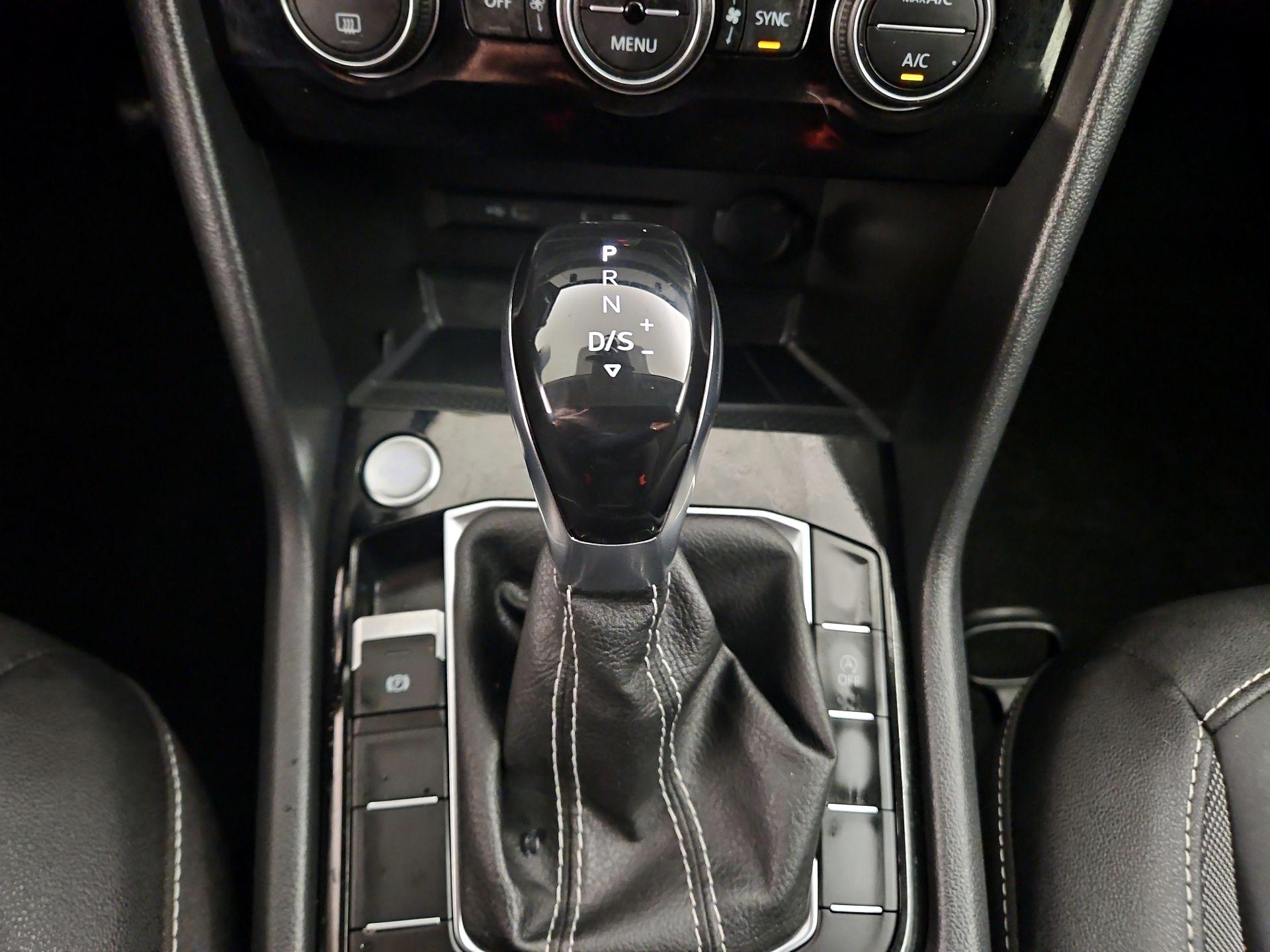 Thumbnail: 2024 Volkswagen Taos - 17