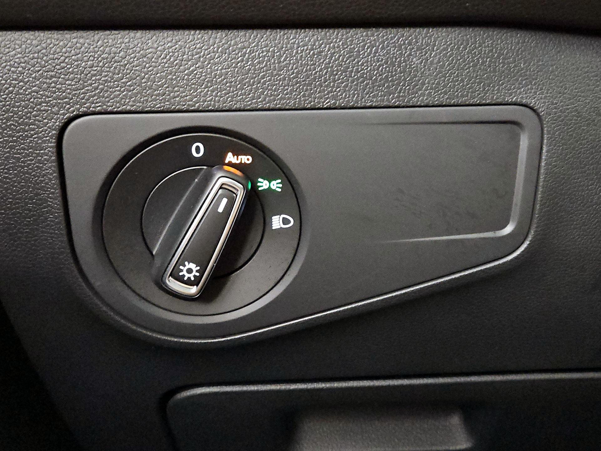 Thumbnail: 2024 Volkswagen Tiguan - 13