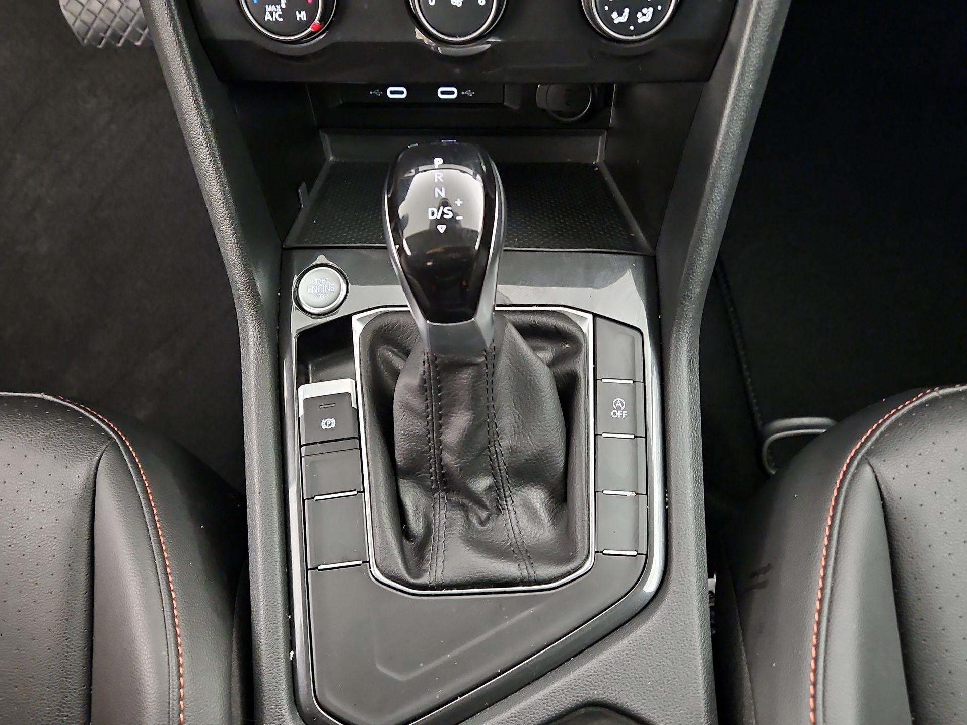 Thumbnail: 2024 Volkswagen Tiguan - 17