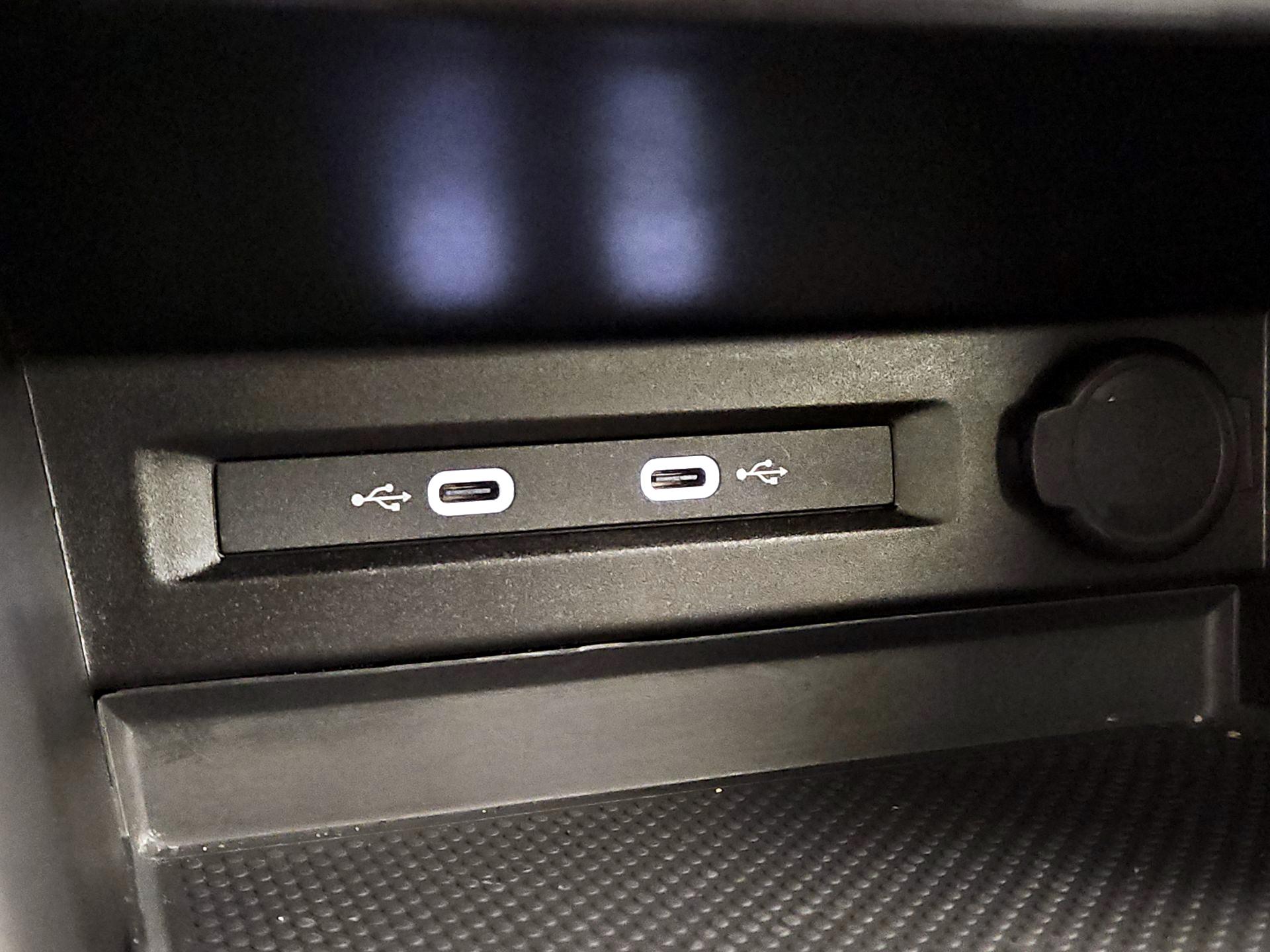 Thumbnail: 2024 Volkswagen Tiguan - 18