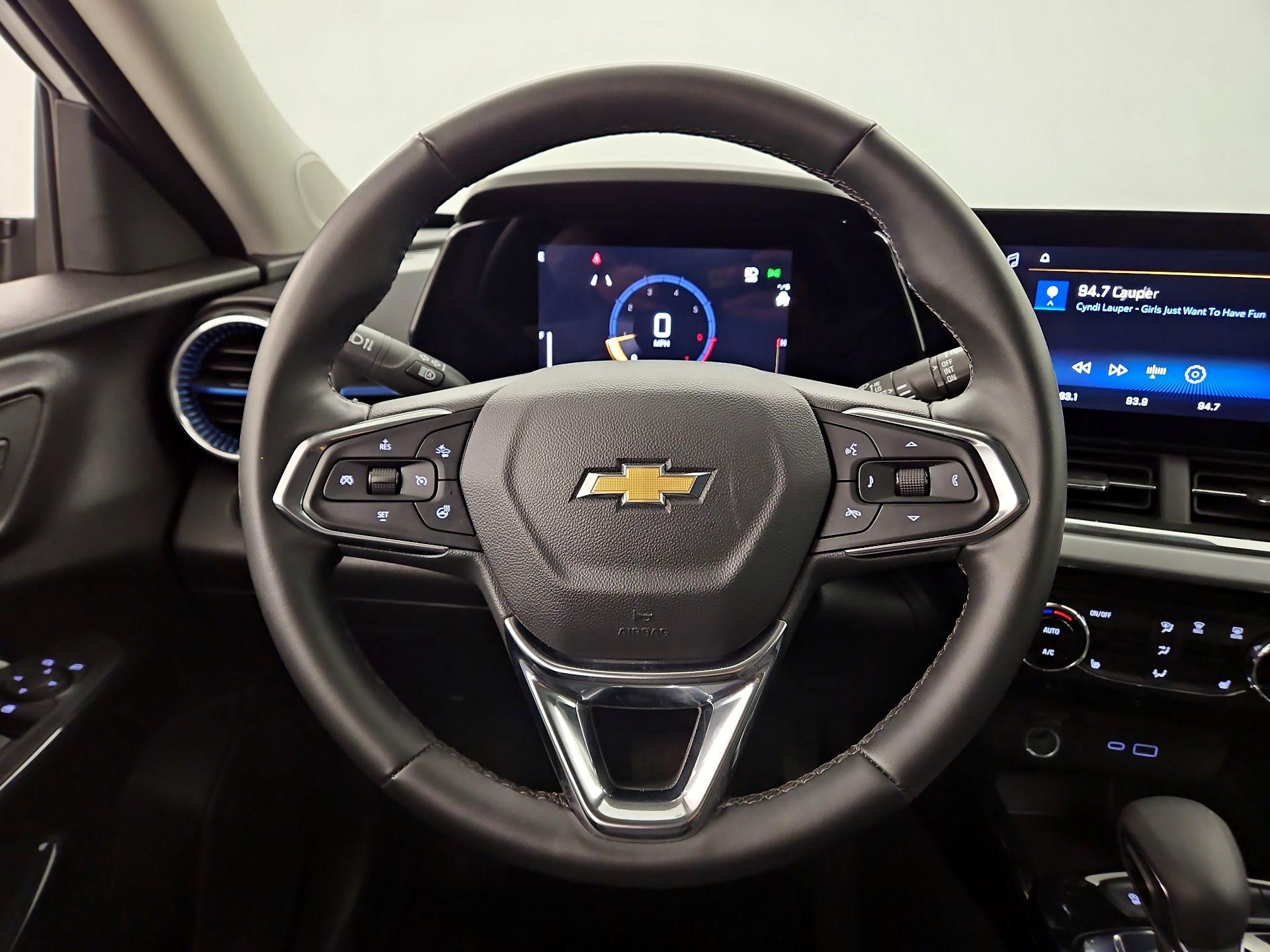 Thumbnail: 2025 Chevrolet Trax - 10